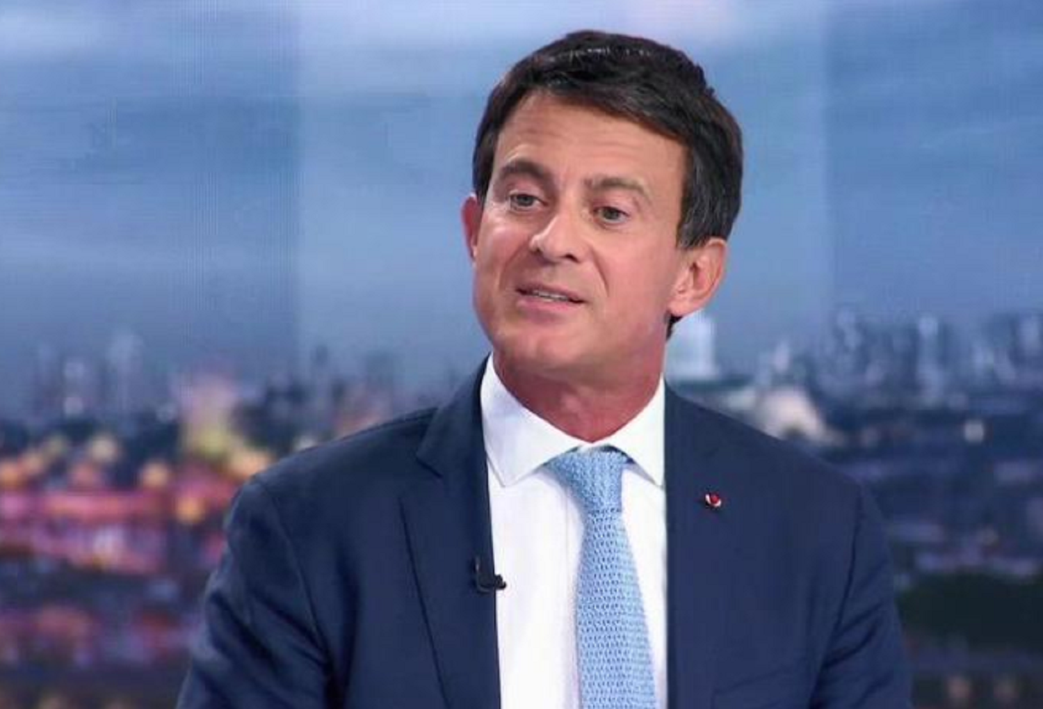 El republicano (francés) Valls sale en defensa del rey Felipe VI