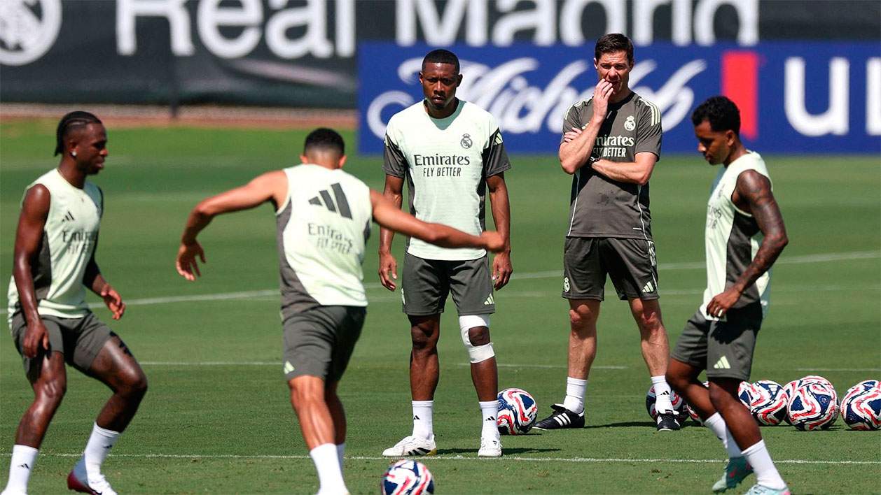 Amb Ancelotti arribava tard, amb Xabi Alonso hi ha dies que no entrena, el vestidor se li escapa de les mans