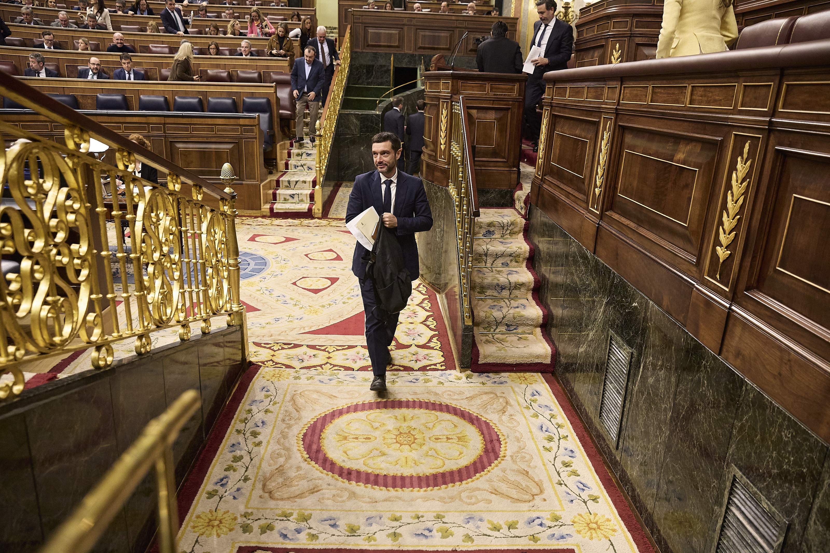 El Congrés garanteix l’atenció en català per les grans companyies i prohibeix les trucades ‘spam’