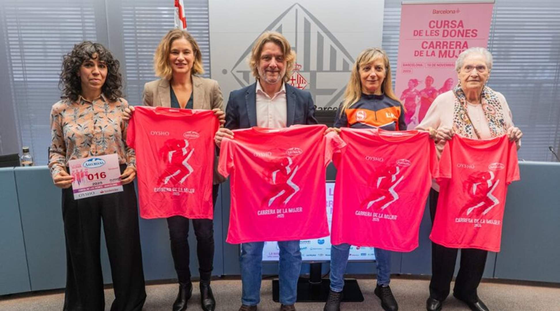 Nova polèmica lingüística a Barcelona: la “carrera de la mujer” ignora el català