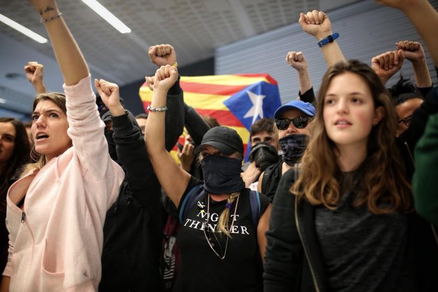 Girona manifestació delegació Govern 1 O Carles Palacio