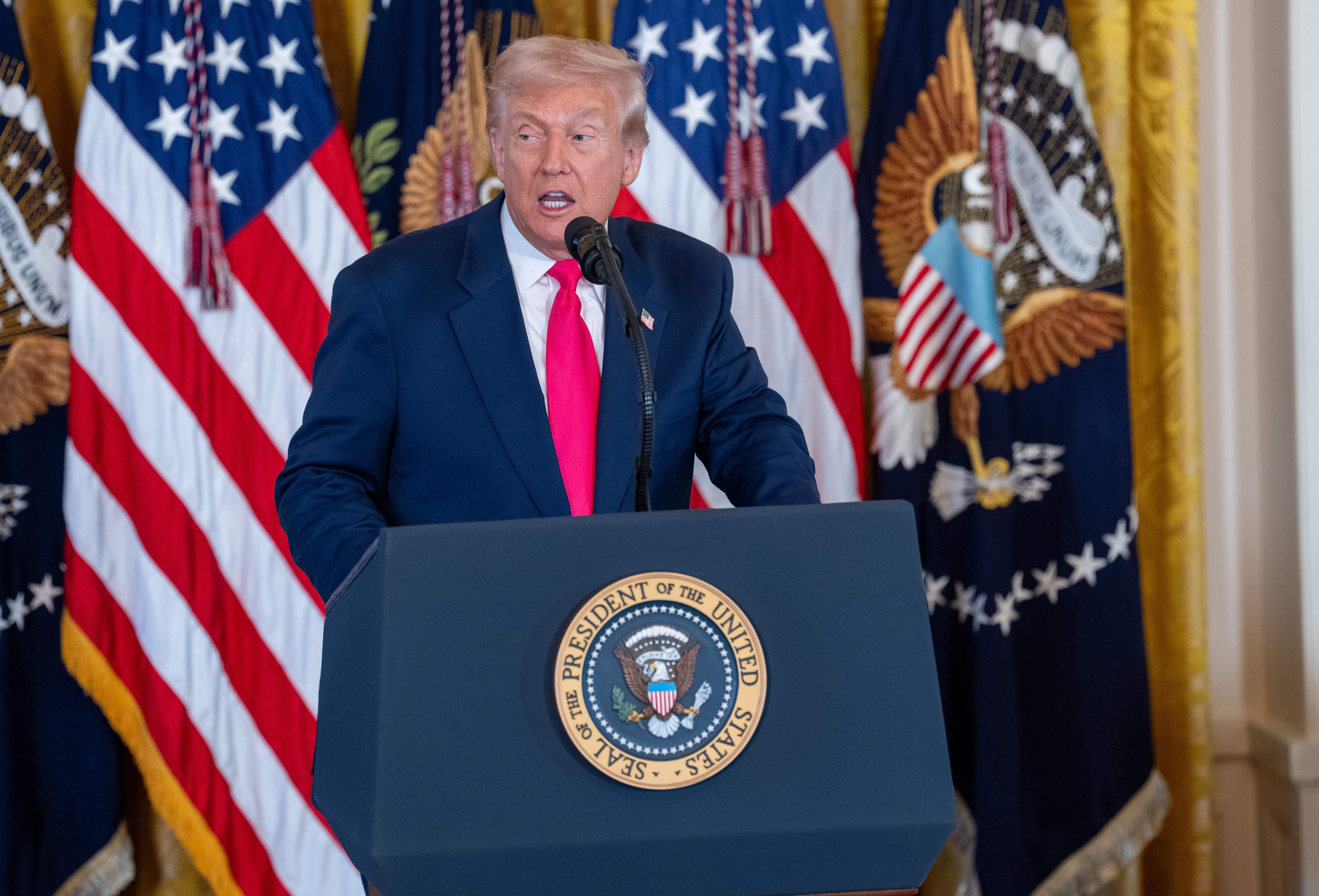 Trump ja ha "decidit" què fer a Veneçuela i Maduro implora al poble nord-americà: "Freneu aquesta bogeria"