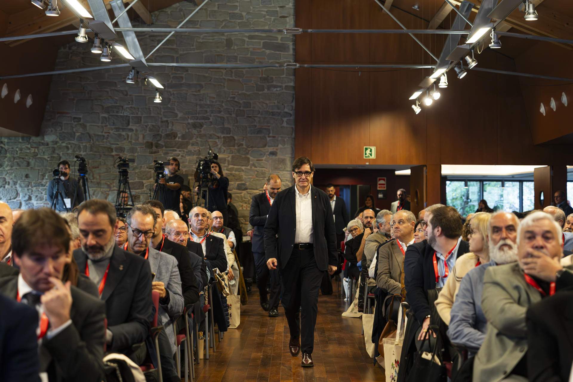 Illa anuncia una línea de ayudas para rehabilitar 400 viviendas en zonas rurales en cuatro años