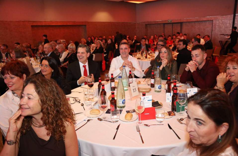 Durante la cena solidaria / Frank Díaz Durante la cena solidaria / Frank Díaz