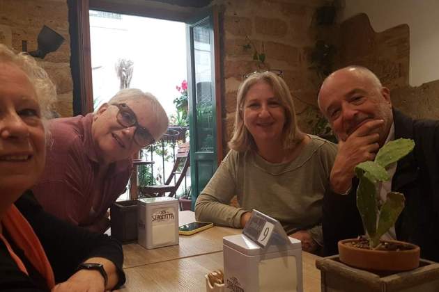 11. Palermo. Cafetería en Piazza Pretòria. Fuente Marc Pons 11. Palermo. Cafetería en Piazza Pretòria. Fuente Marc Pons