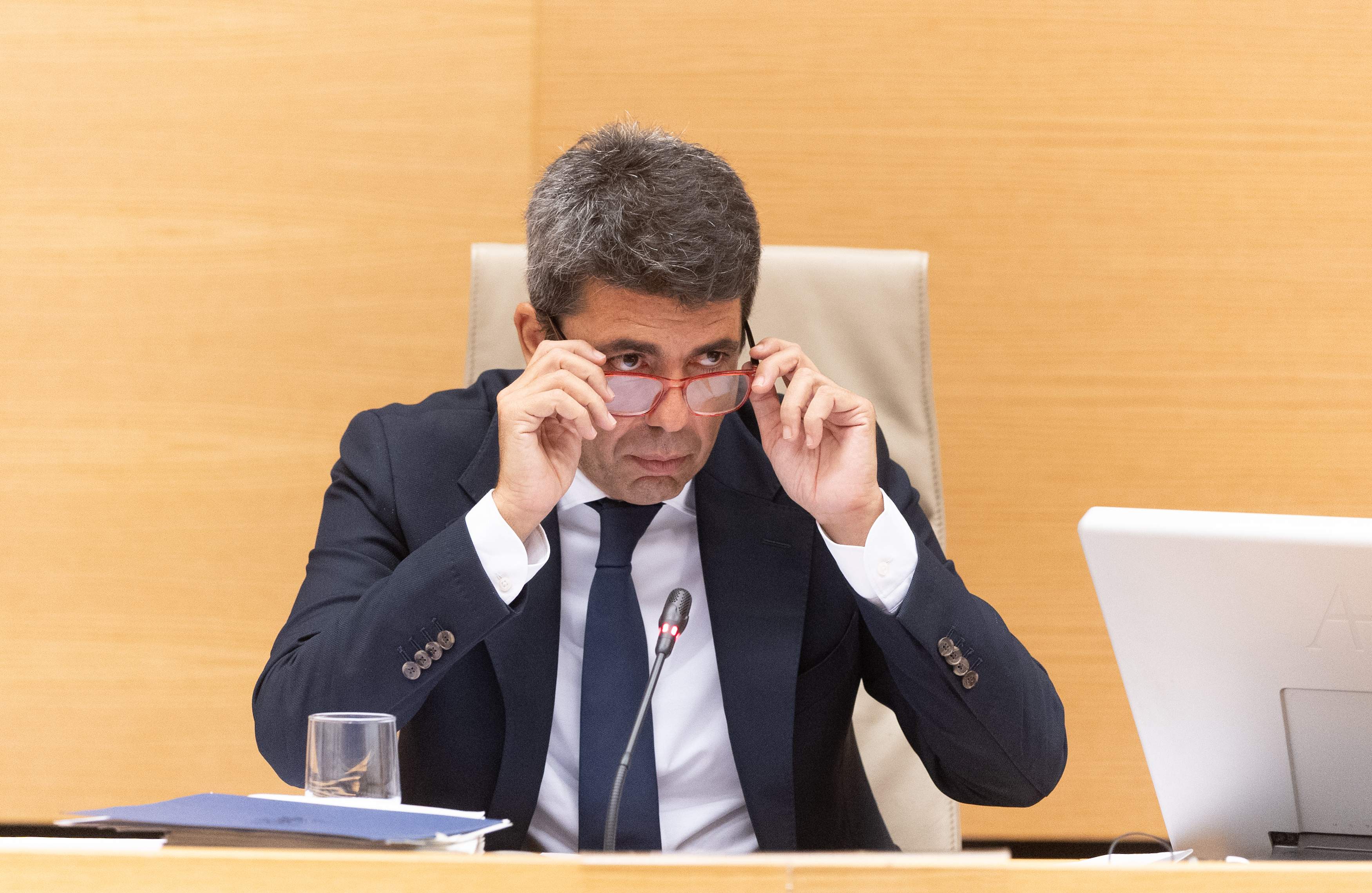 Mazón repite el guion en el Congreso: se hace la víctima y evita toda responsabilidad por la DANA