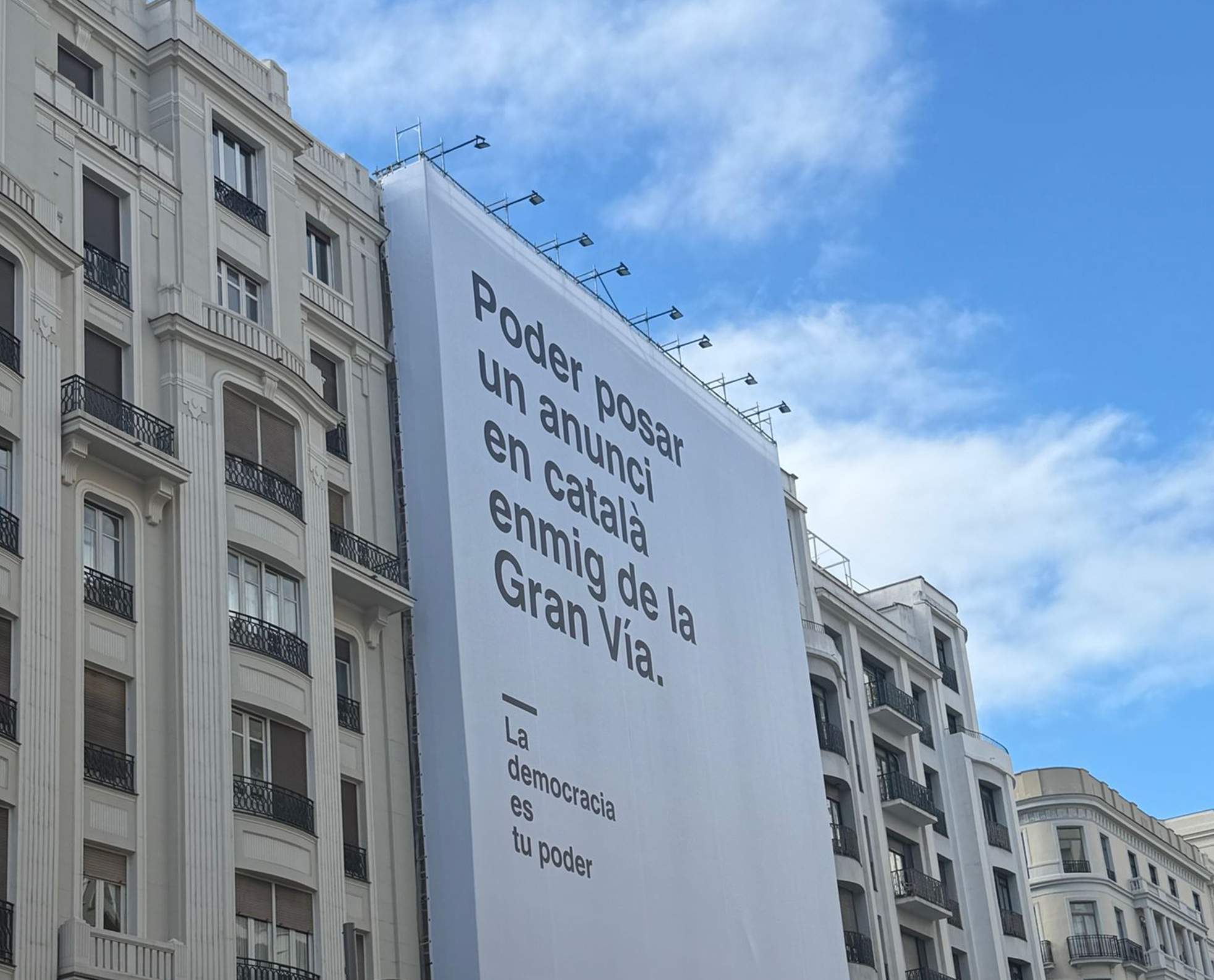 Lona Gran Vía Català