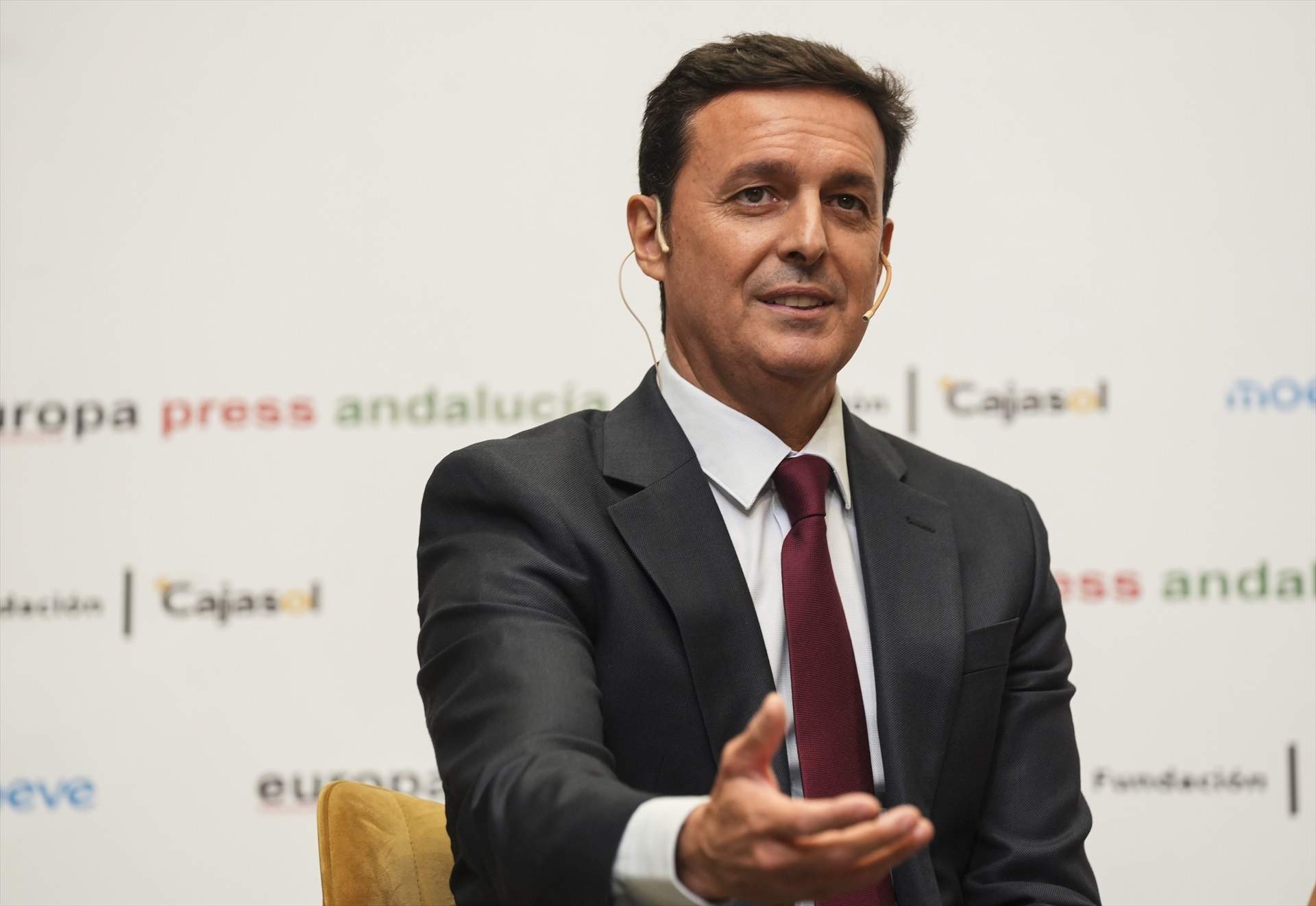 Detingut el president popular de la Diputació d'Almeria per la compra irregular de mascaretes