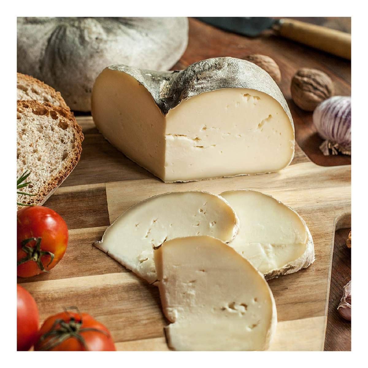 Formatge Sarró curat de búfala. / Foto: Formatges Montbrú