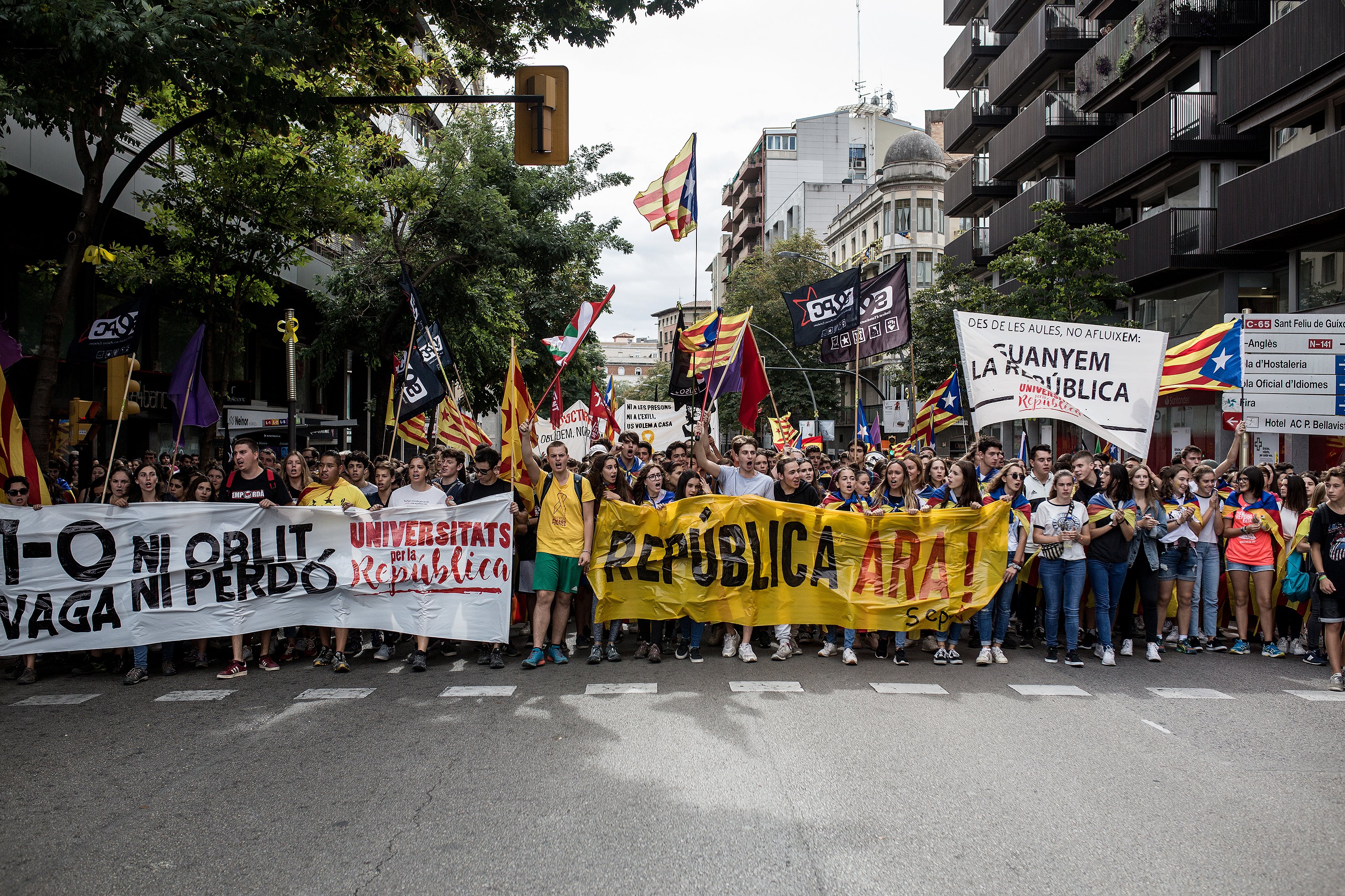 Estudiants de la UB i de la UPF sotmetran la monarquia a referèndum