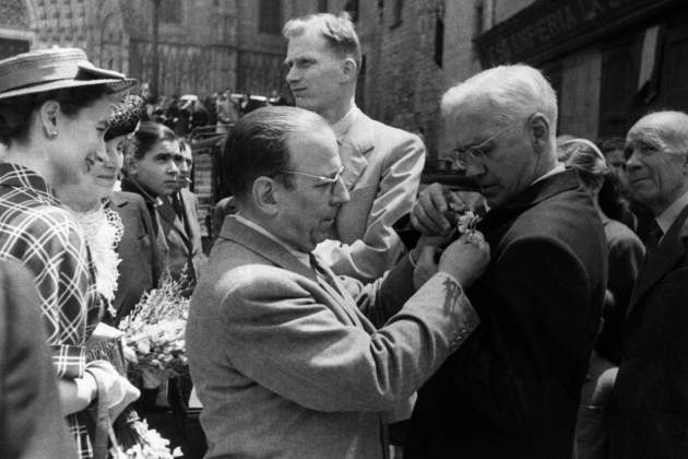 alexander fleming trias bes corpus barcelona 27 5 1948 EFE Carlos Pérez de Rozas alexander fleming trias bes corpus barcelona 27 5 1948 EFE Carlos Pérez de Rozas