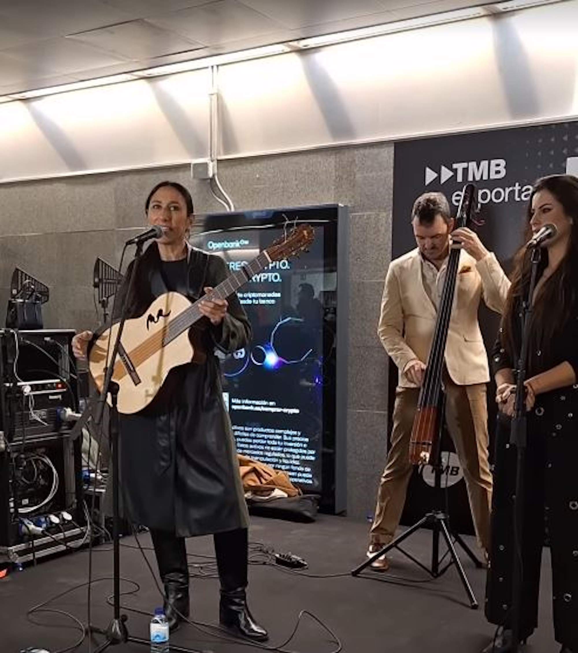 Las Migas actuen per sopresa al Metro de Barcelona després de guanyar un Latin Grammy