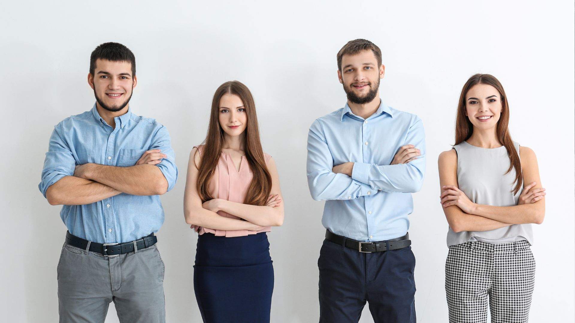 Qué dice la psicología sobre cruzar dedos, manos o brazos por delante del cuerpo