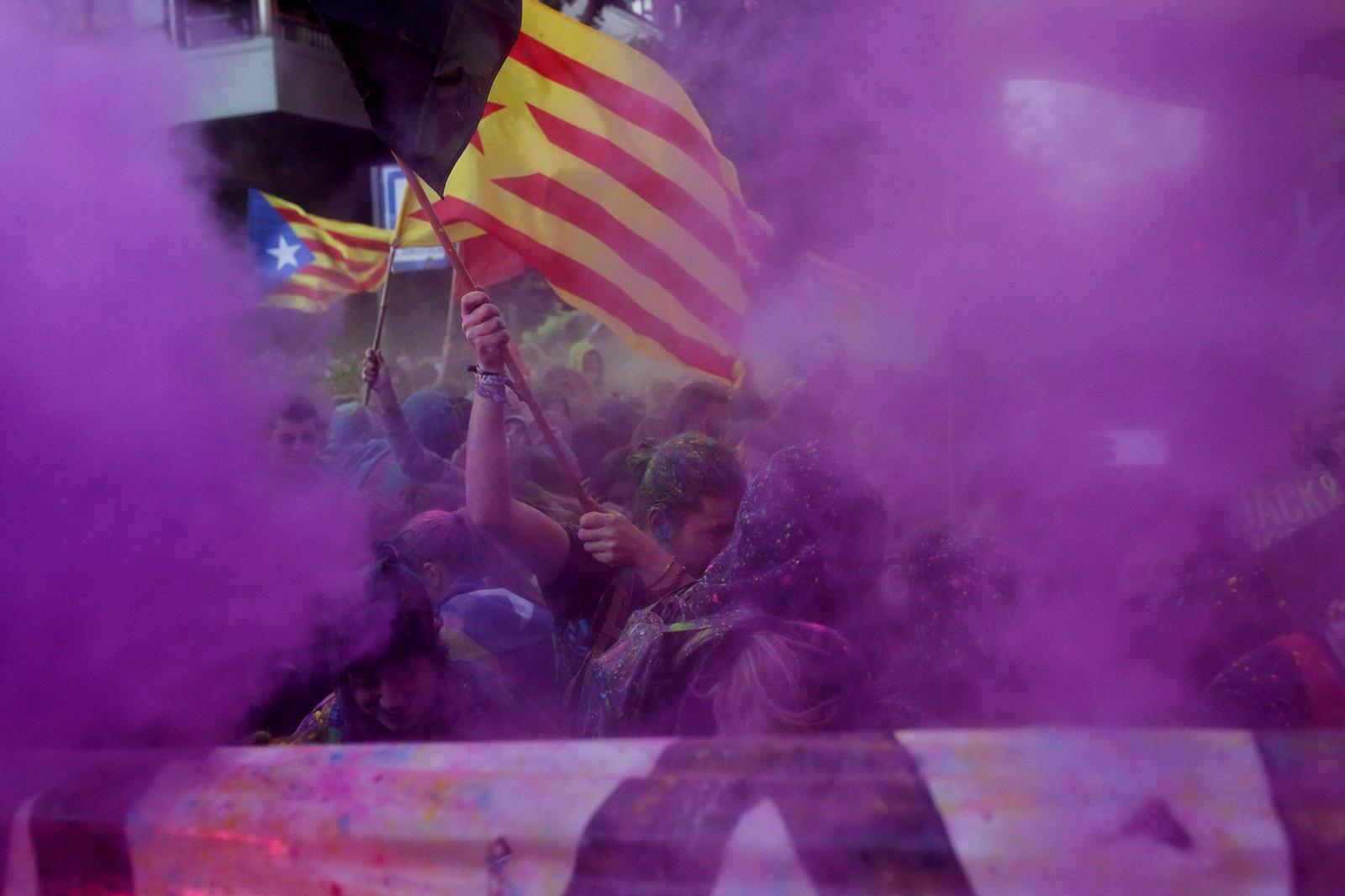 Tensiones entre independentistas y Mossos en Girona
