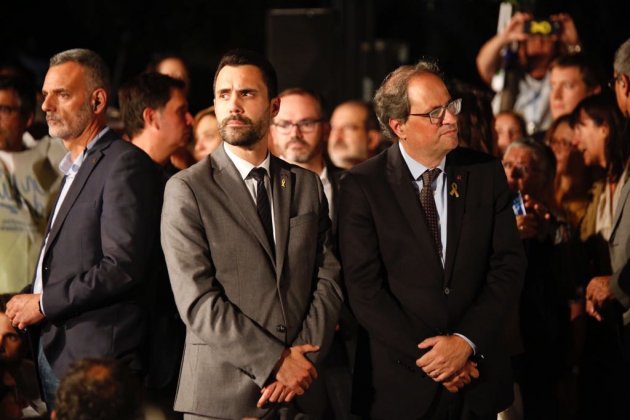 ELNACIONAL Manifestació aniversari 1-O Quim Torra Roger Torrent Parlament - Sergi Alcàzar