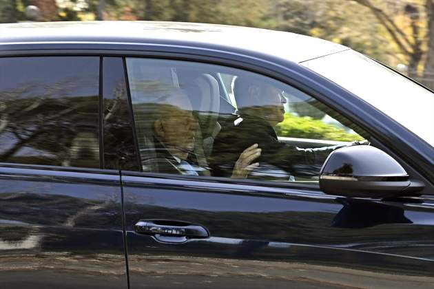 Juan Carlos al llegar al Palacio de El Pardo / Europa Press