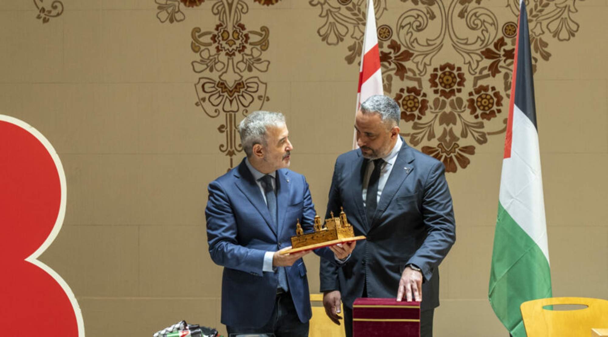 Barcelona i Betlem signen un acord de cooperació en projectes de desenvolupament