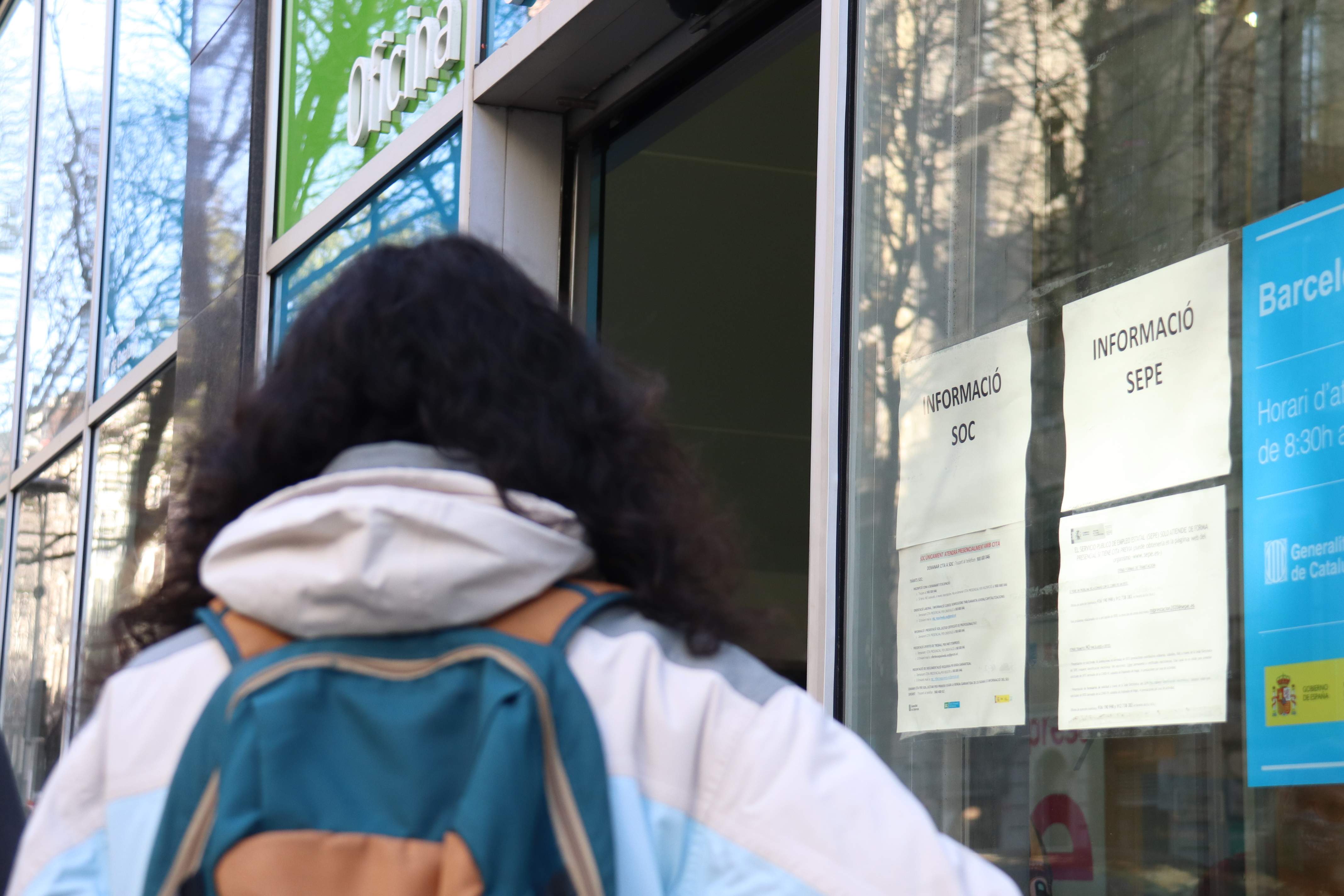 Los desempleados sin derecho a paro pueden pedir una ayuda al SEPE que puede llegar a los 3.000 euros