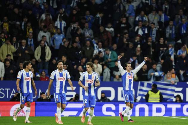 L'Espanyol celebra un gol contra el Sevilla / Foto: EFE