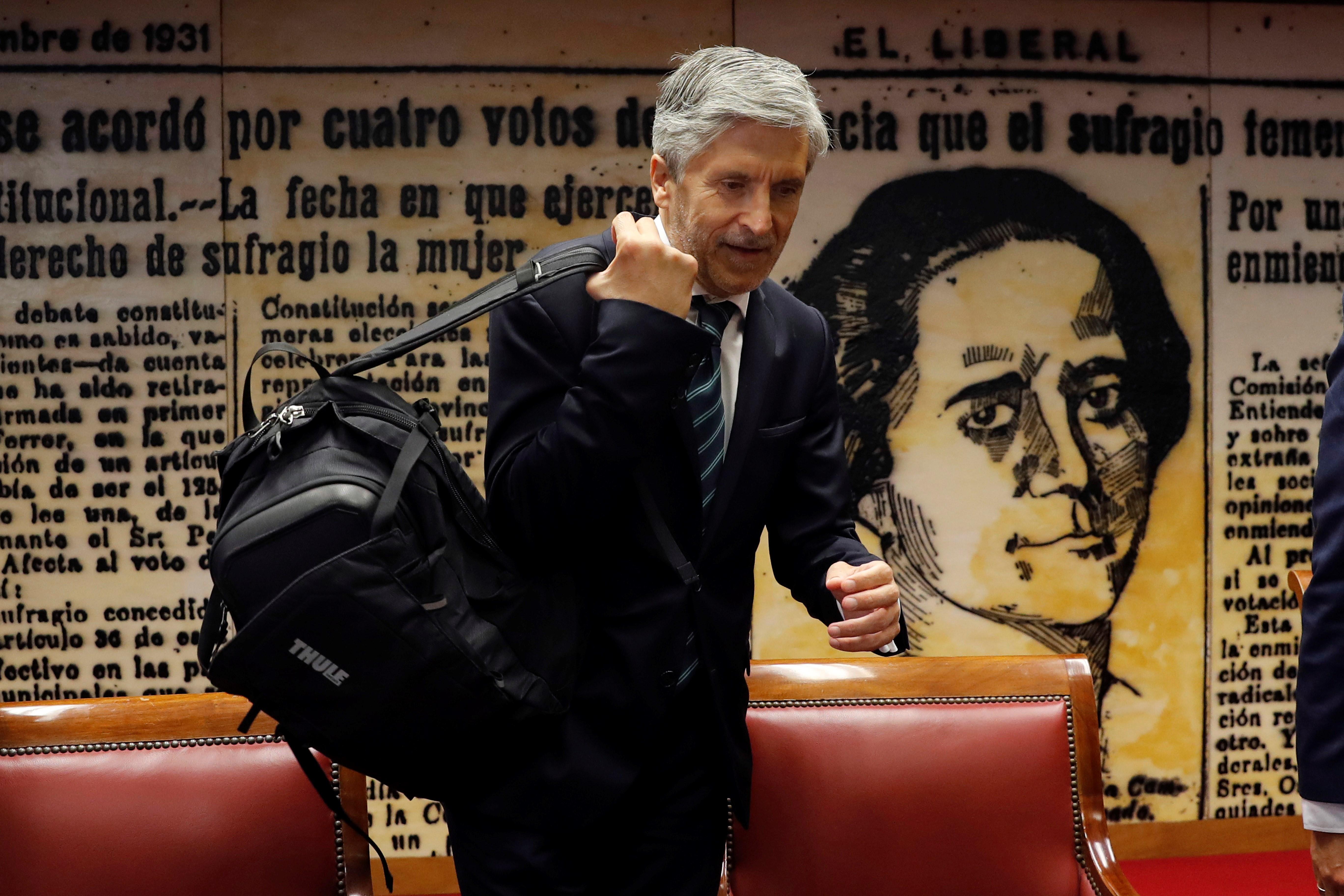 Marlaska llama a "no tensionar"  i loa la actuación de los Mossos