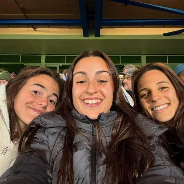 Jana Fernández amb companyes / Instagram