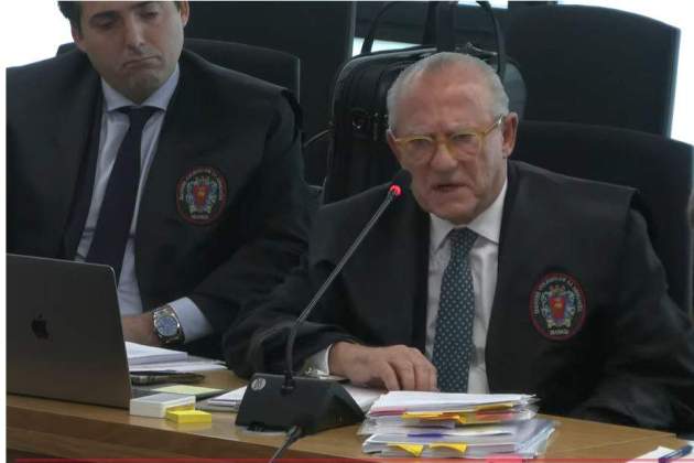 Audiència Nacional. L'advocat Emilio Zegrí, advocat de Carles Vilarrubí Carrió en el judici als Pujol Audiència Nacional. L'advocat Emilio Zegrí, advocat de Carles Vilarrubí Carrió en el judici als Pujol