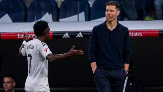 Vinicius i Xabi Alonso Vinicius i Xabi Alonso