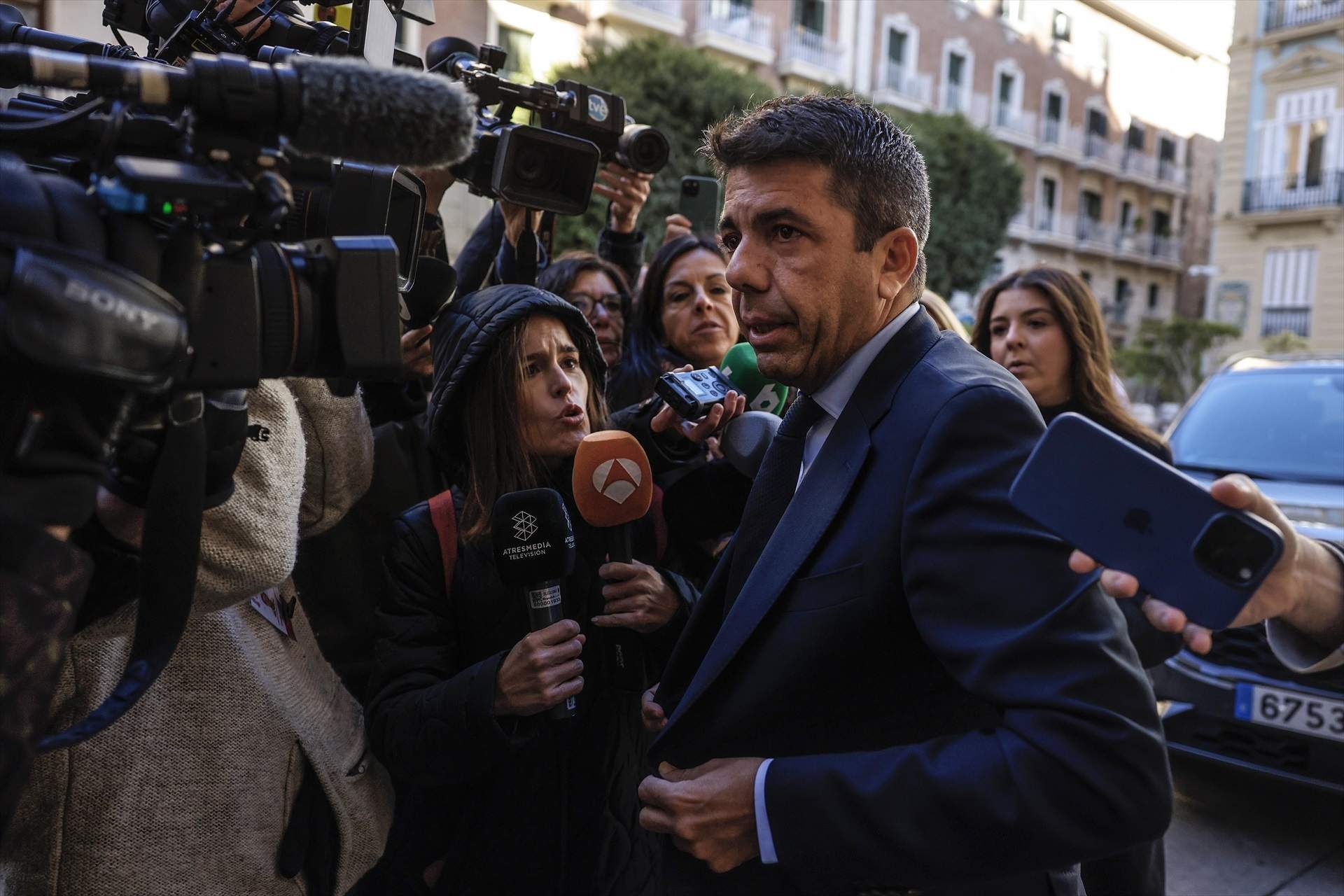 Mazón y su mano derecha en el gobierno reciben 1.731 euros de dinero público para pagar un piso compartido