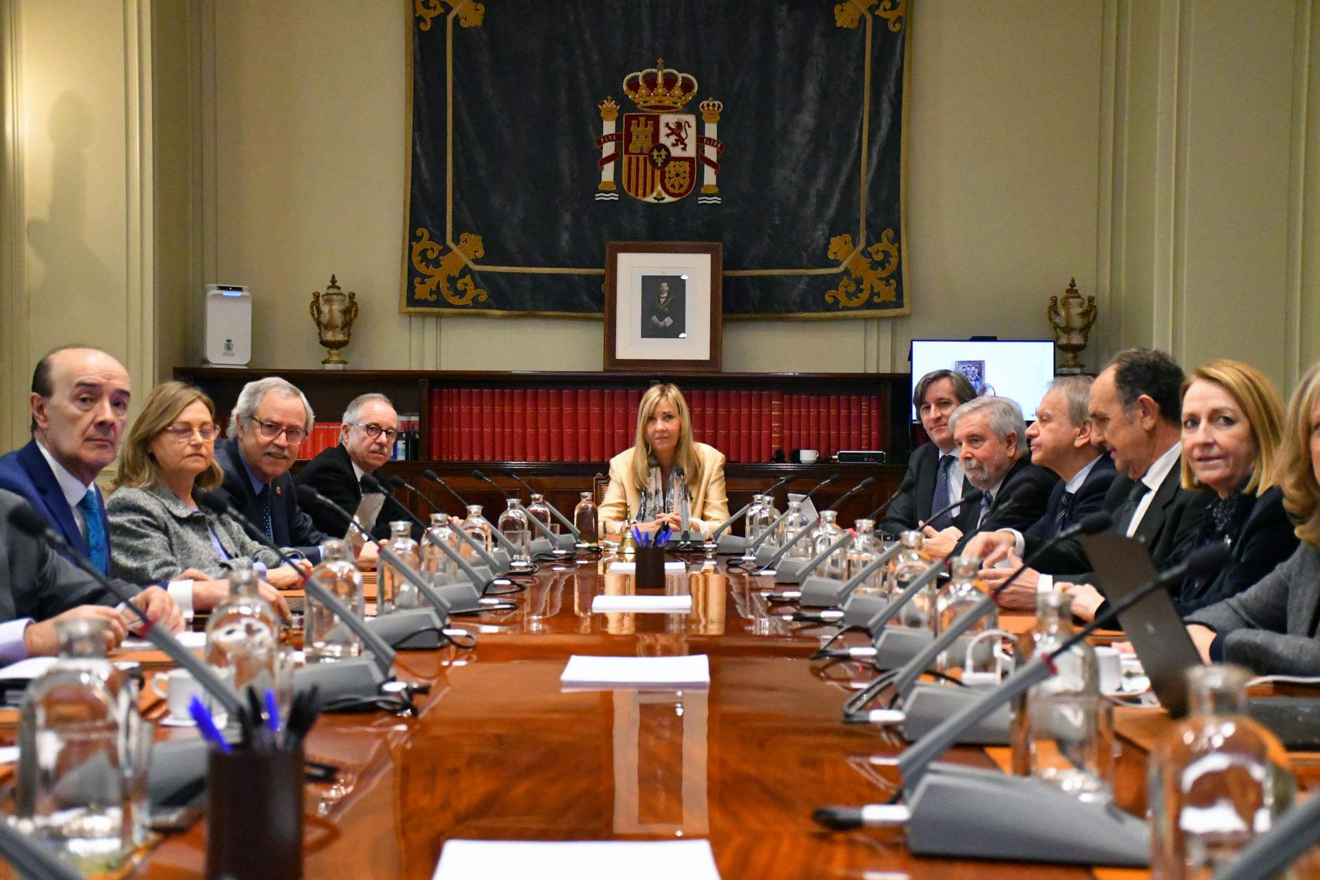 Un CGPJ dividido investiga a Peinado por falta grave por insinuar que la policía puede ayudar a Begoña a huir