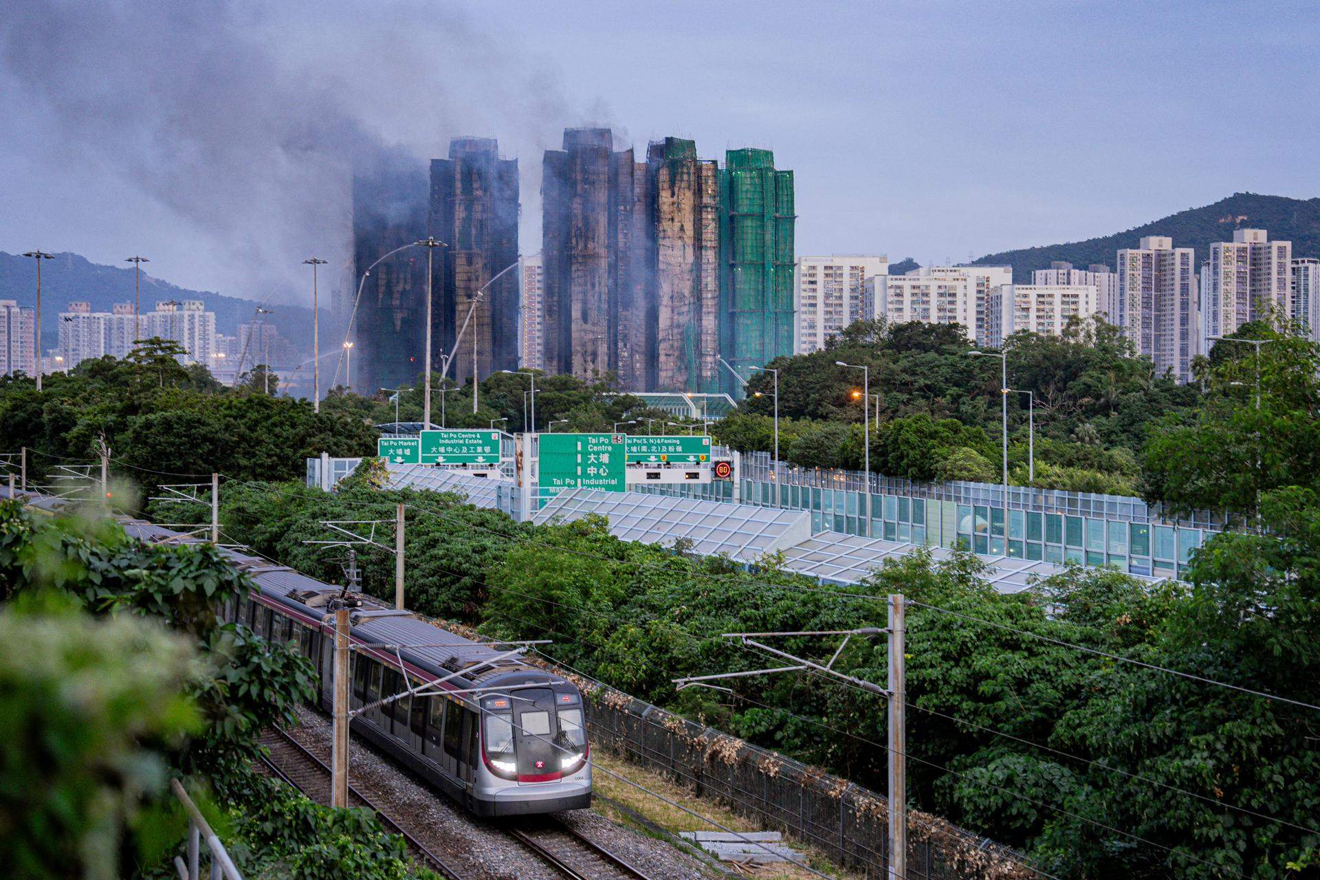 Per què s'ha incendiat l'edifici de Hong Kong?