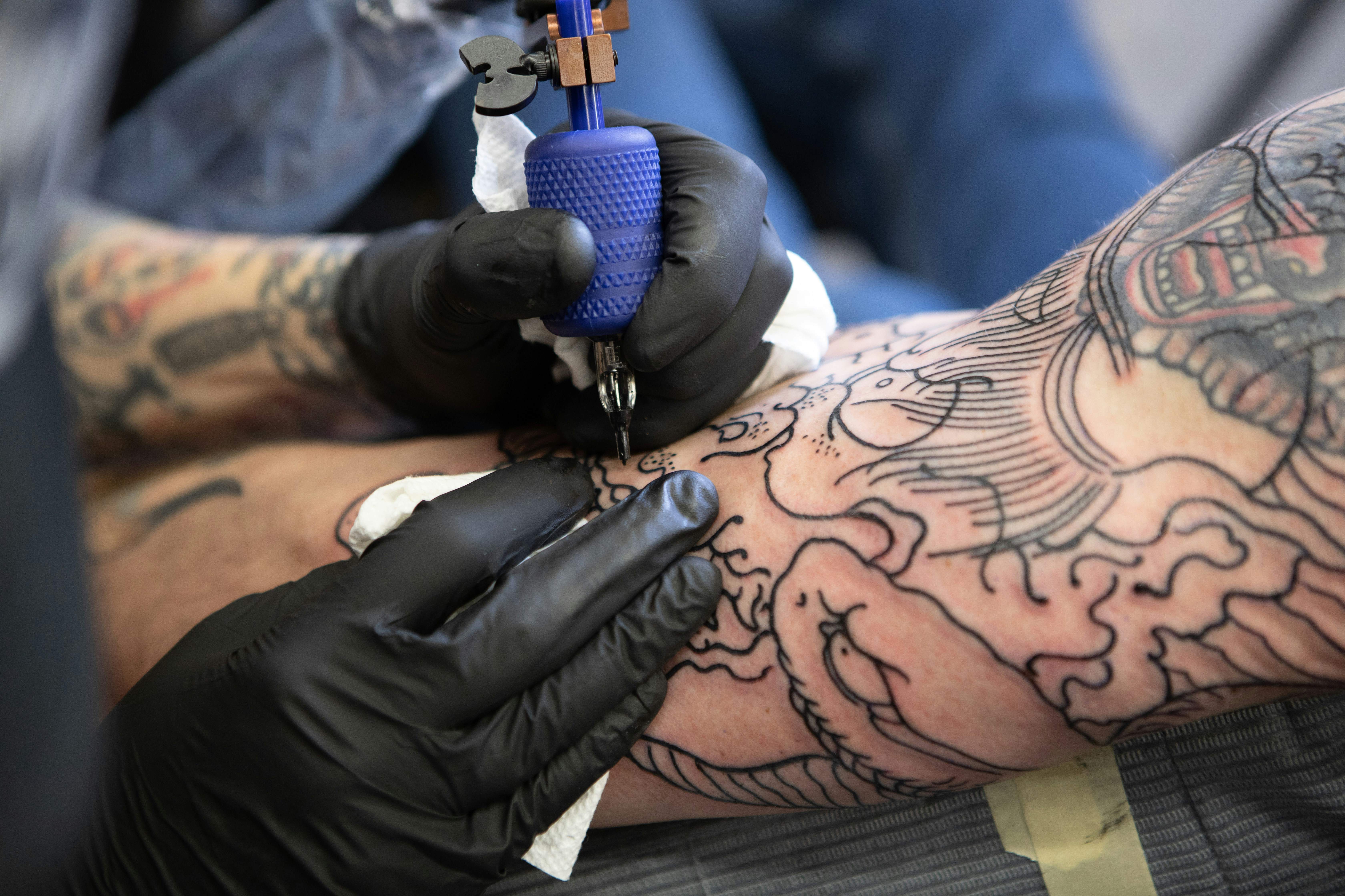 Los tatuajes debilitan el sistema inmunitario y aumentan el riesgo de cáncer