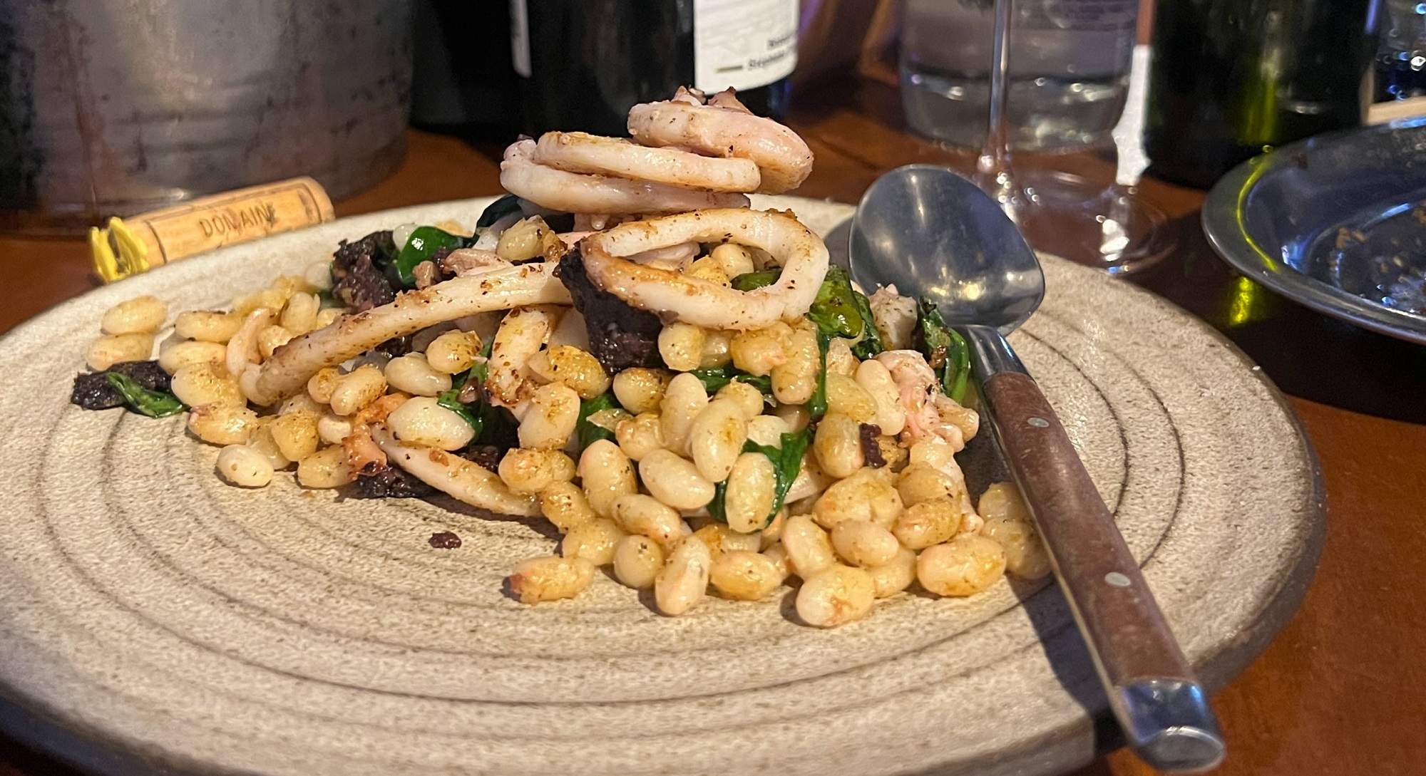 El lugar idóneo para tomar un vino antes de salir de fiesta en Poble-Sec