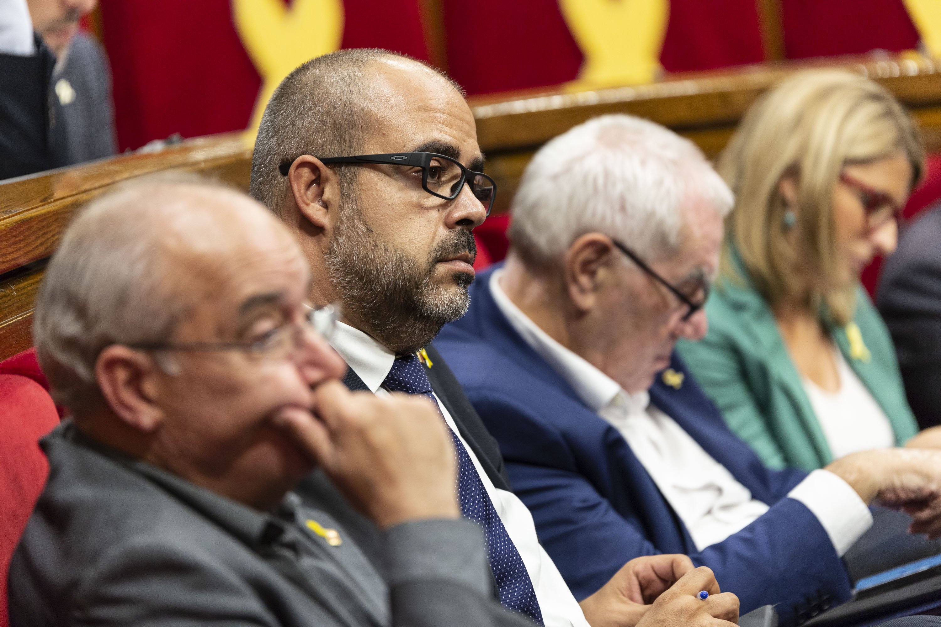 El Parlament rebutja reprovar el conseller Buch per l'actuació dels Mossos