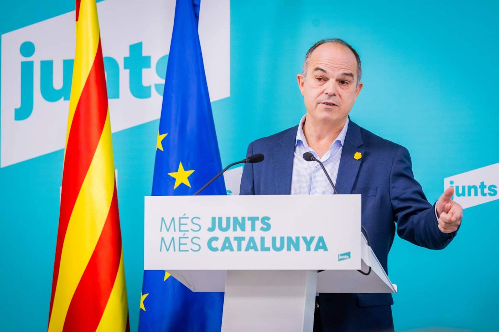 Junts replica a Feijóo y afirma que en vez de pedir ayuda a los empresarios, “les debería pedir perdón”