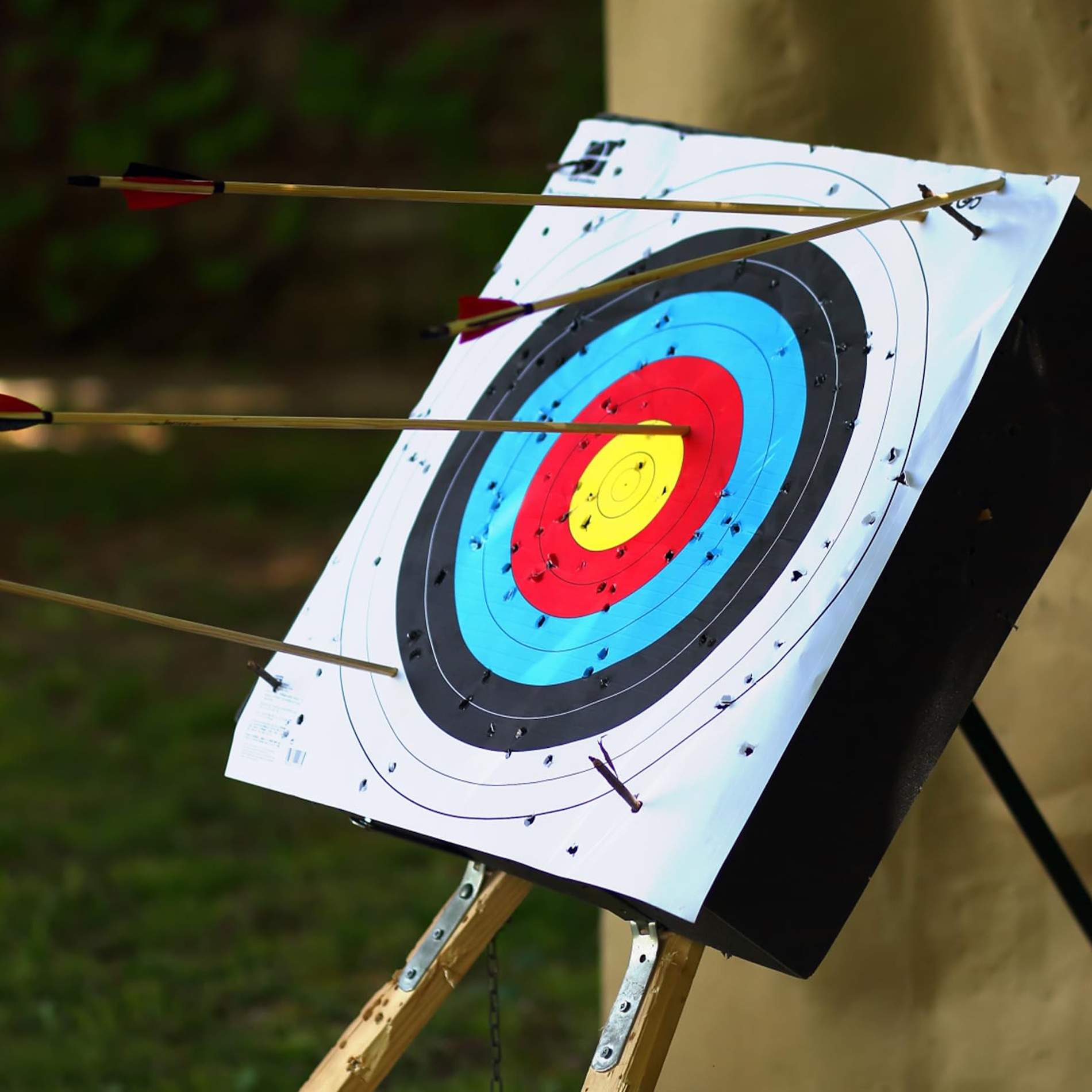 A la caça de Sánchez i del senglar a les portades