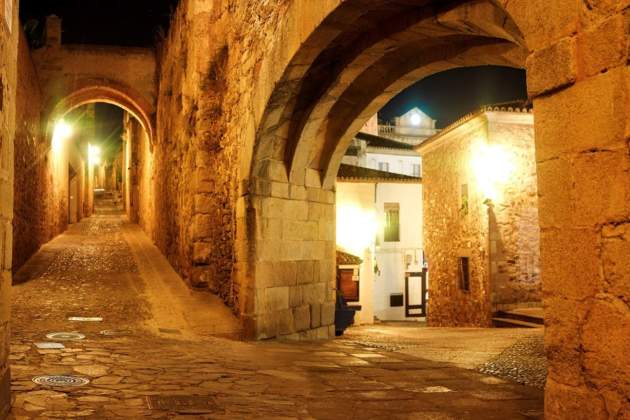 2 Cáceres. Antiguo Call. Fuente Patronato Municipal de Turismo 2 Cáceres. Antiguo Call. Fuente Patronato Municipal de Turismo