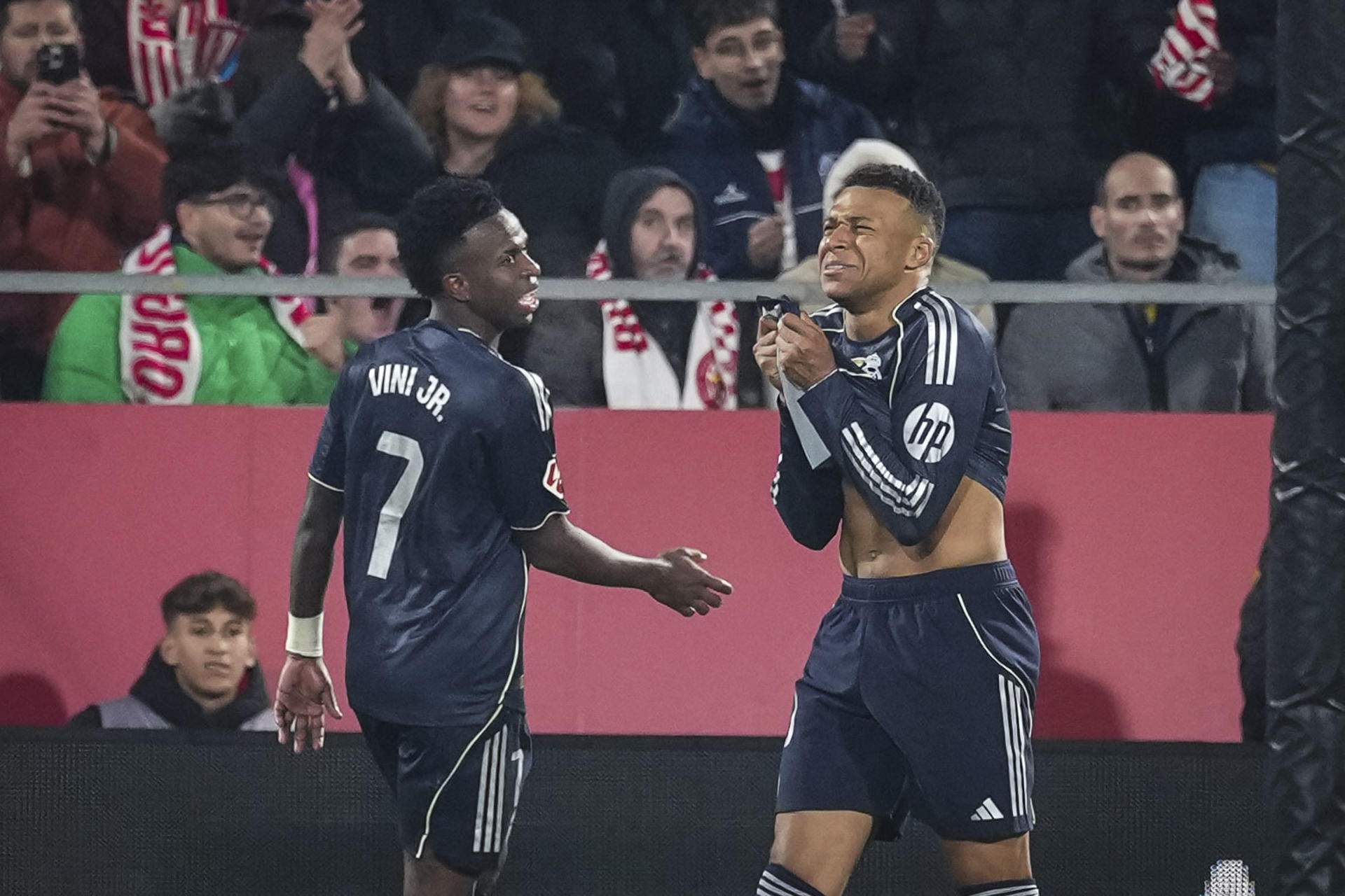 La surrealista croada de Reial Madrid TV en contra dels àrbitres: "Els fills de Negreira"