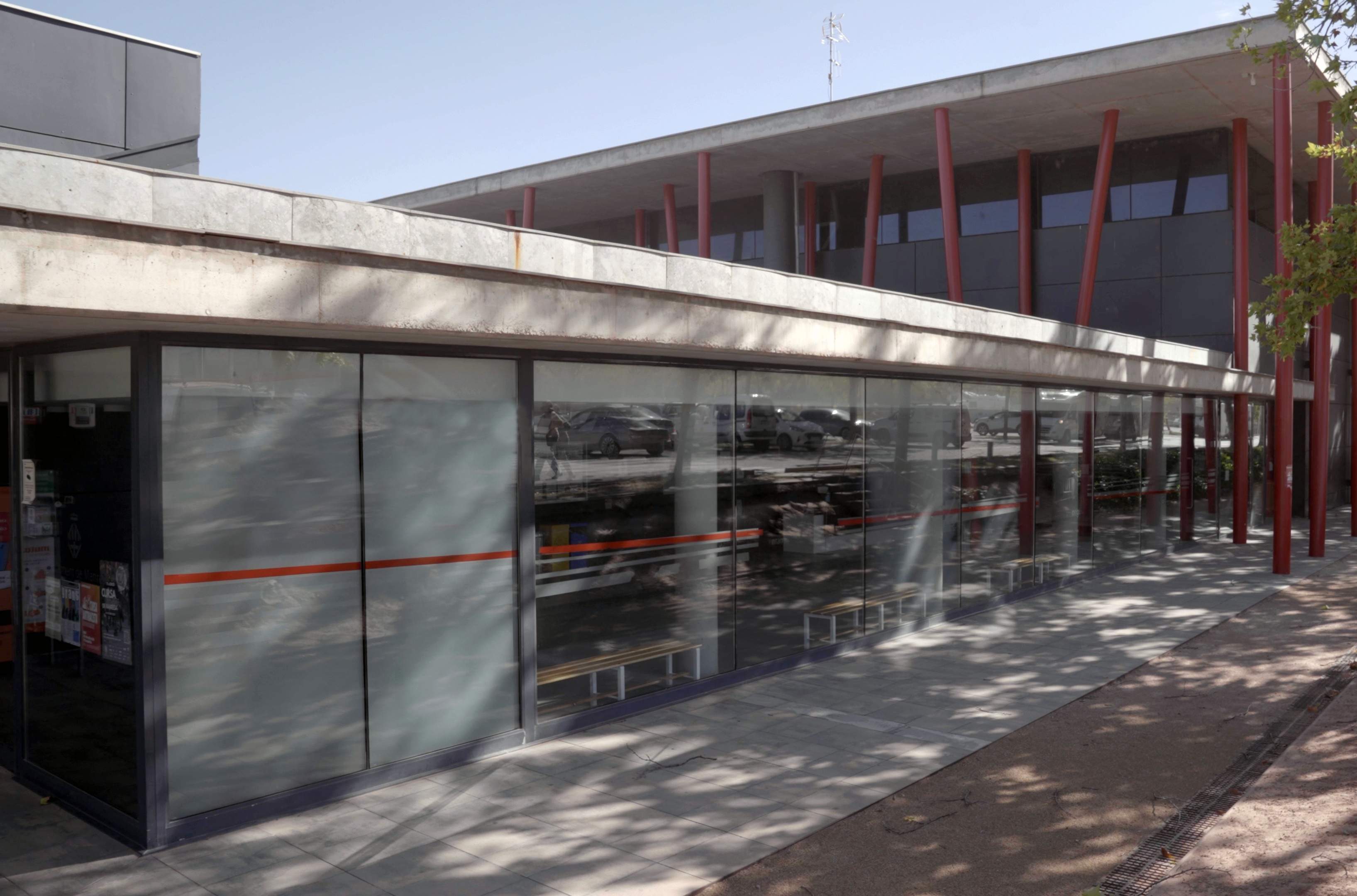 L’estella forestal escalfa els poliesportius de Manresa