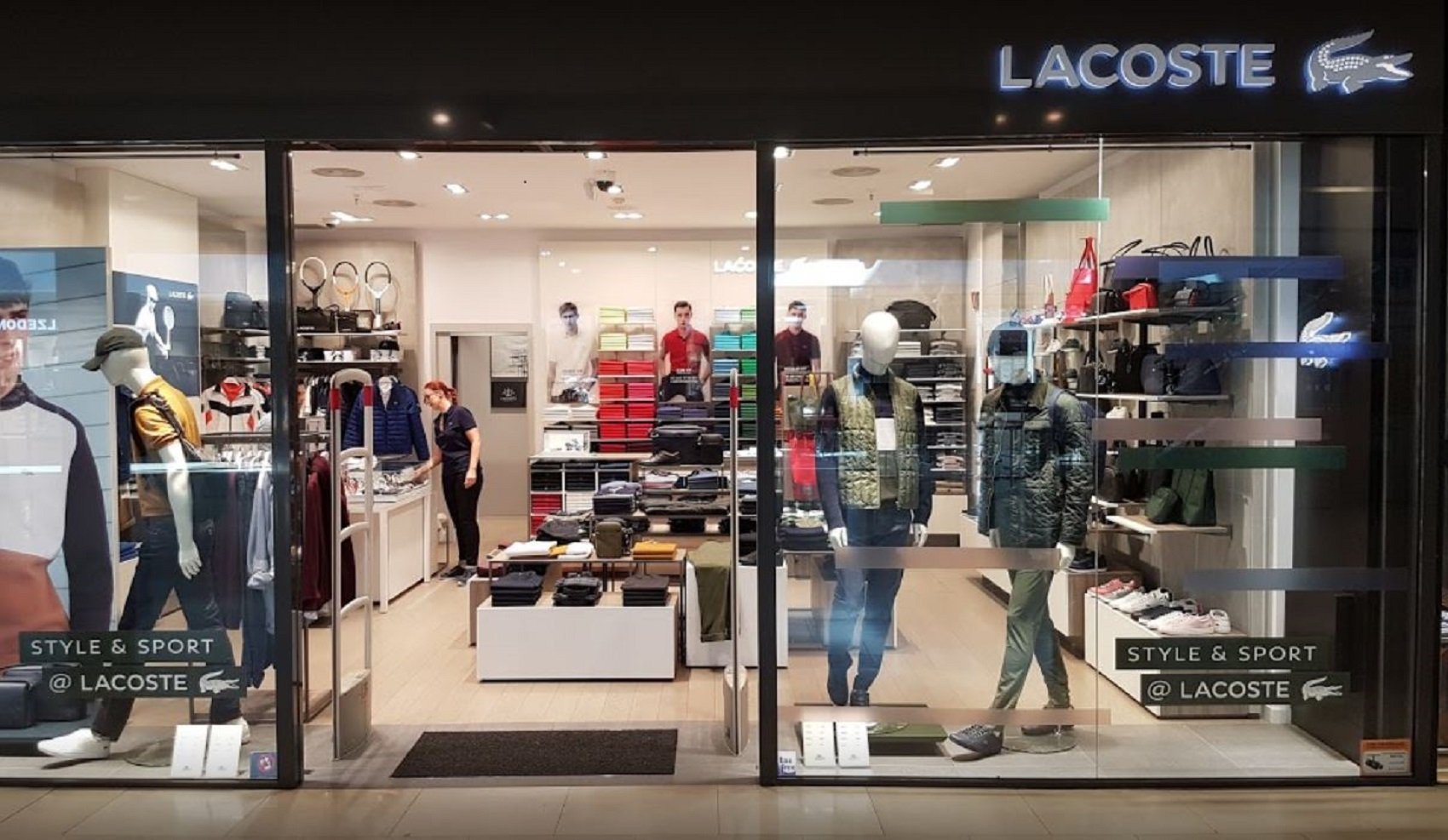 Lacoste presenta un ERO que afecta un 74% de la plantilla a Catalunya