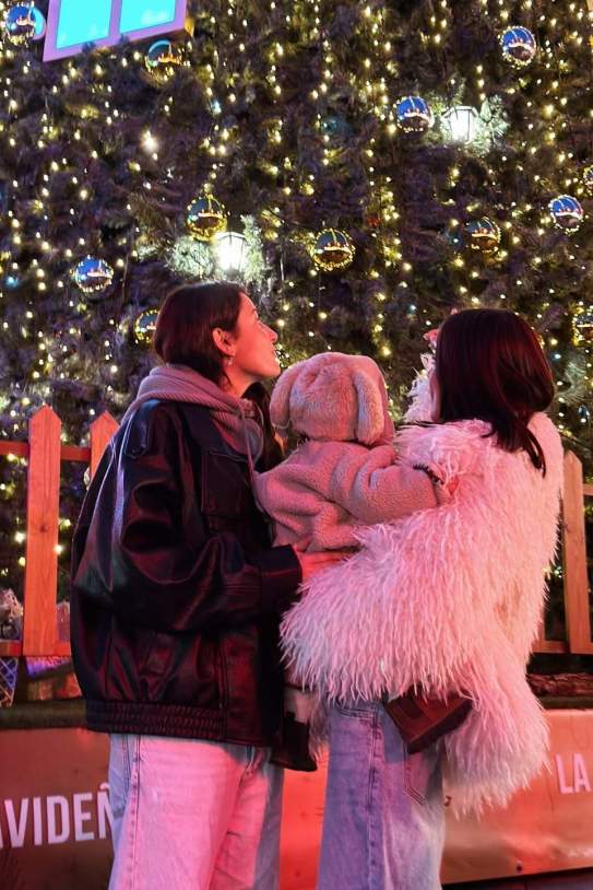 la família admirant les llums / Instagram