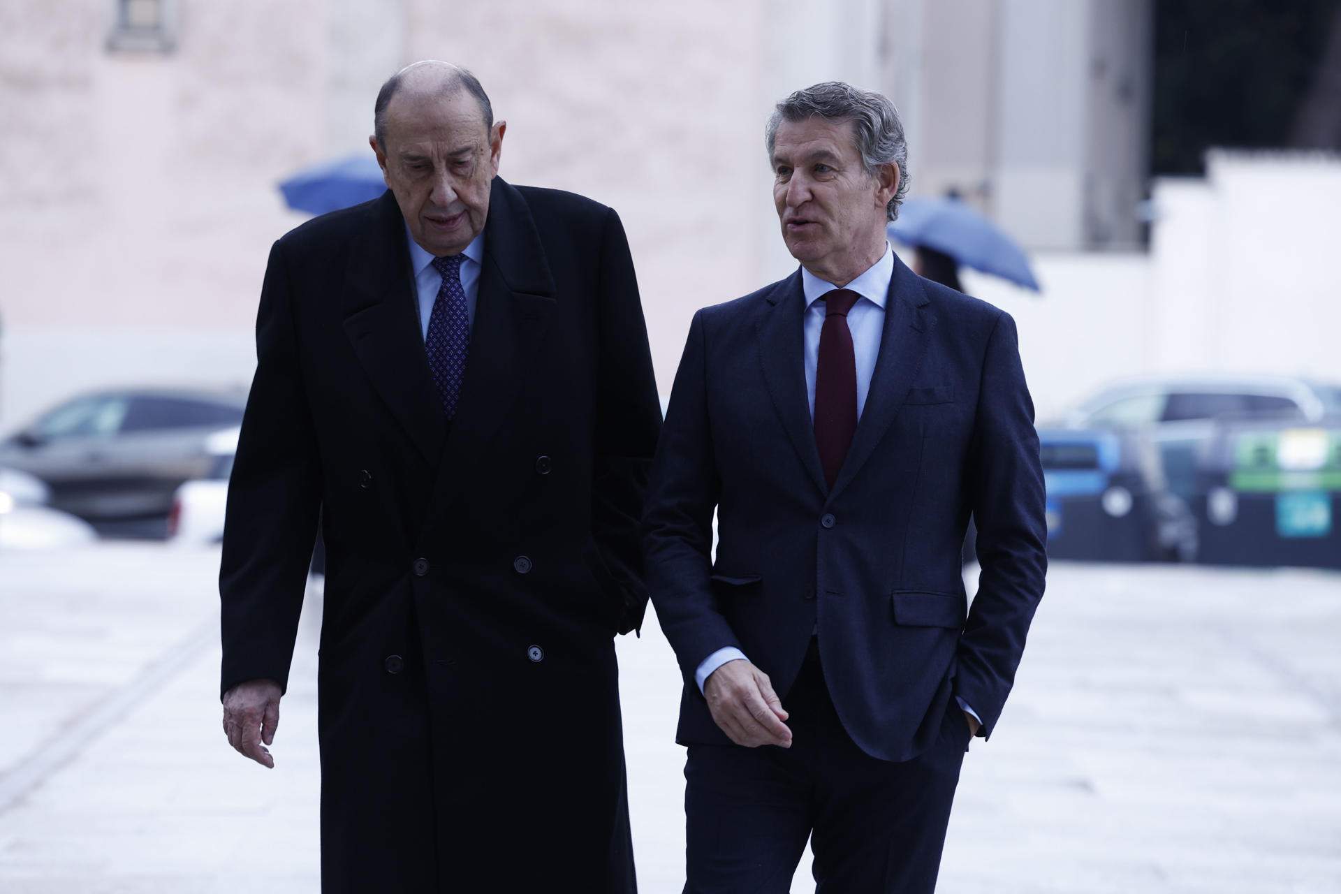 Paco Salazar, un "porc" a la Moncloa: Feijóo recrua el setge contra l'entorn d'assessors de Sánchez