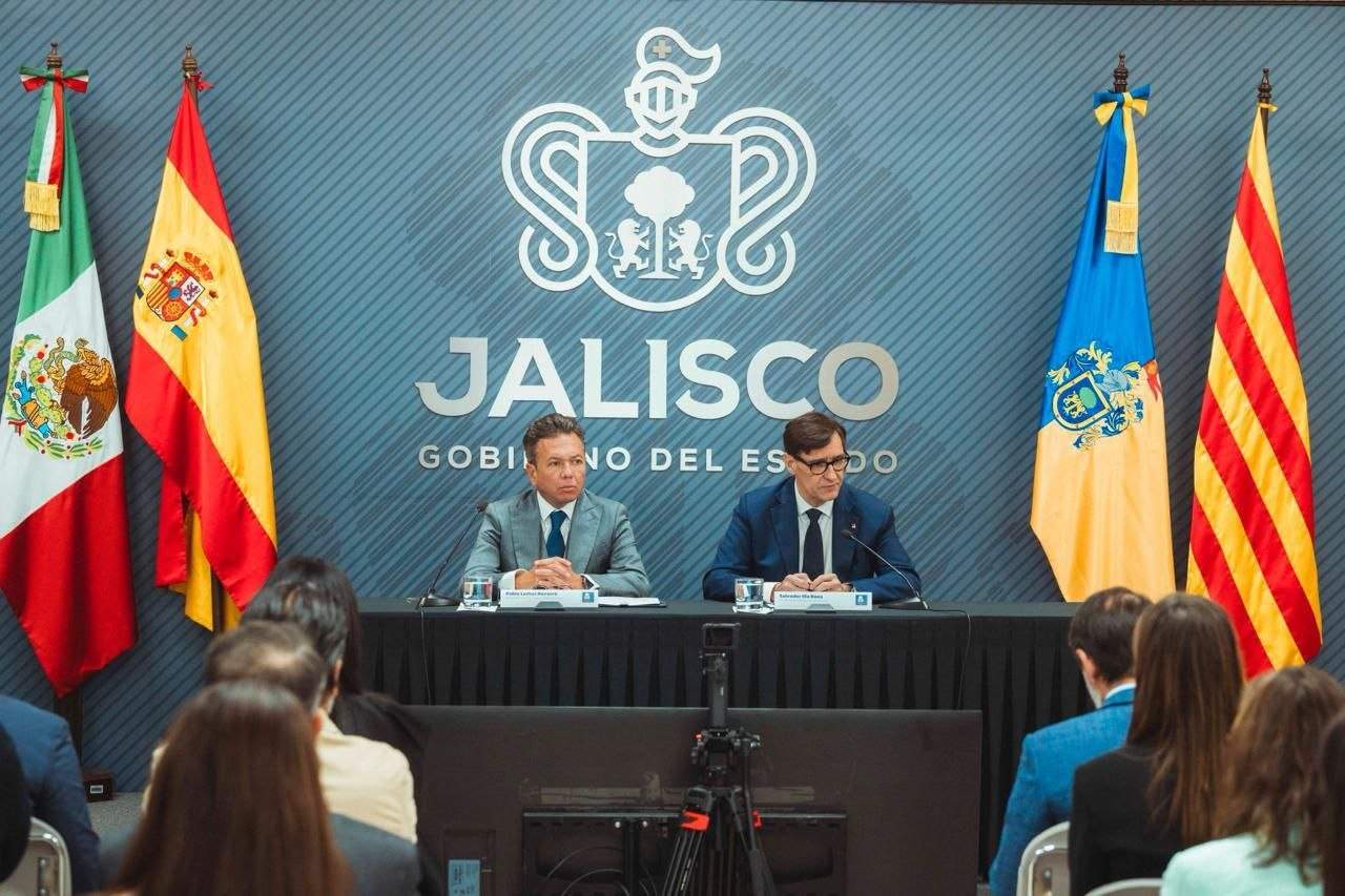 El Govern tanca files amb Illa per continuar el viatge a Mèxic enmig la crisi de la pesta porcina