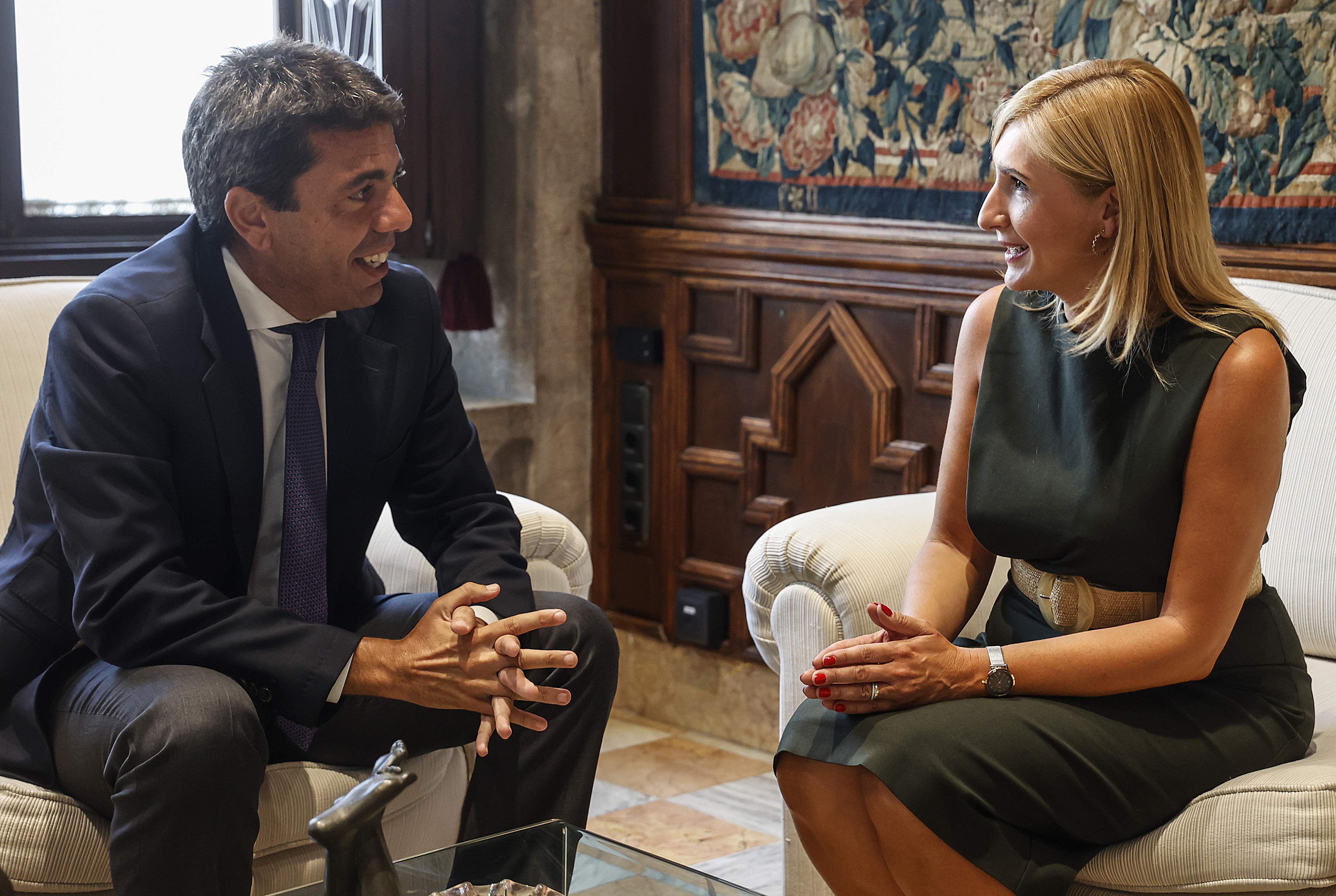 La jueza de la DANA pide a Salomé Pradas los WhatsApp que intercambió con Mazón del 29-O