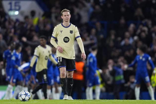 EuropaPress 7126048 frenkie jong of fc barcelona laments an own goal scored by jules kounde EuropaPress 7126048 frenkie jong of fc barcelona laments an own goal scored by jules kounde