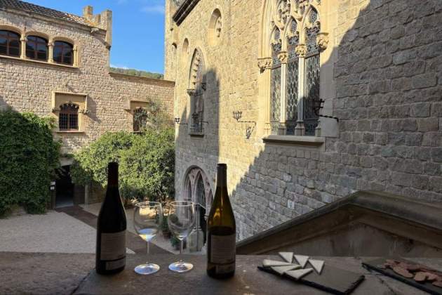 Degustación y música en un castillo medieval / Fent País Experiències Degustación y música en un castillo medieval / Fent País Experiències