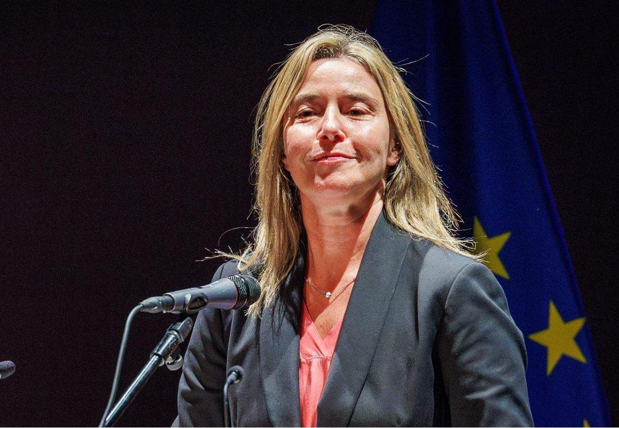 Mogherini, ex jefa de la diplomacia de la UE, dimite tras ser investigada por fraude