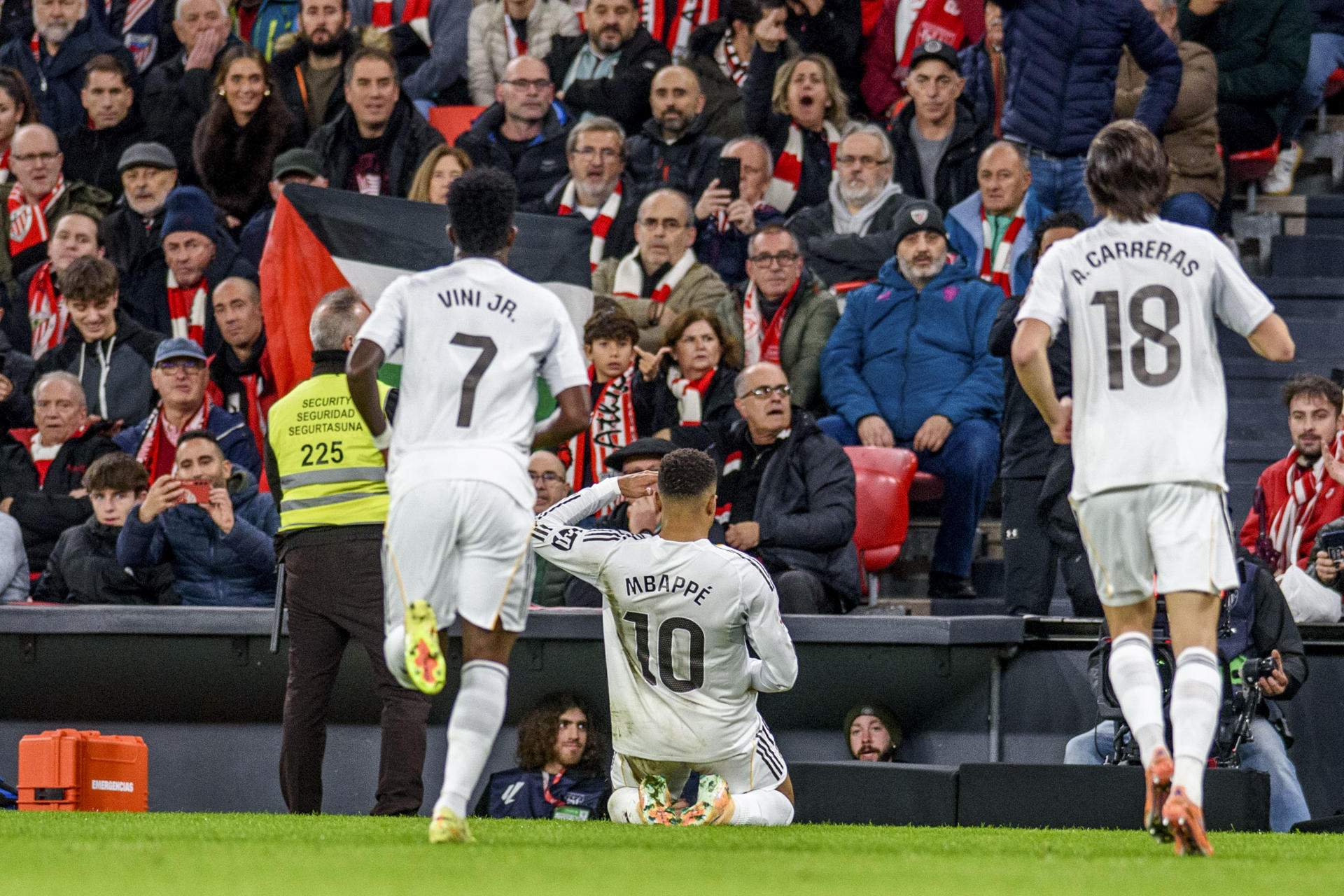 Mbappé presiona para salvar a Xabi Alonso y que Vinícius no siga en el Real Madrid