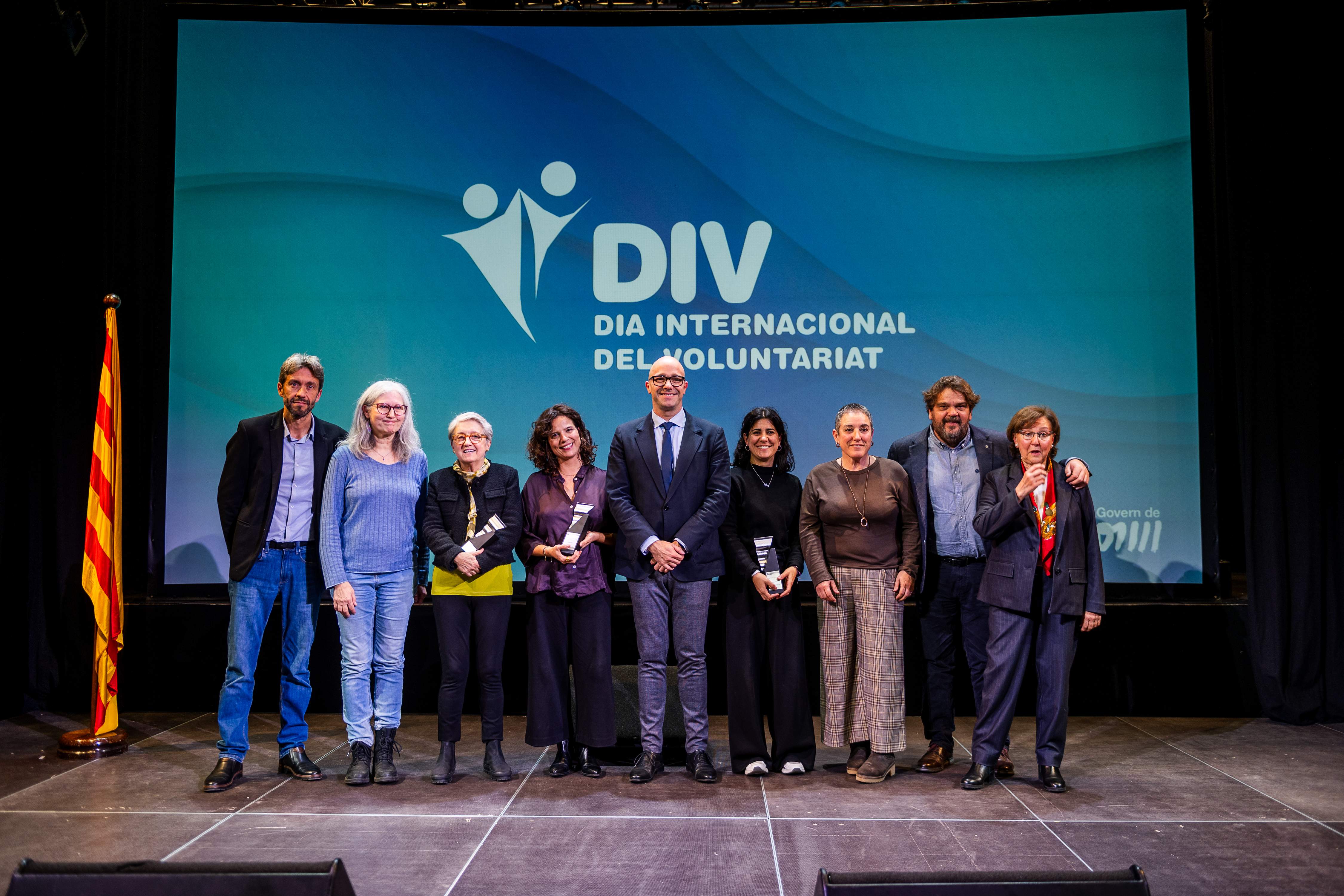Foto dels guardonats en la gala de lliurament del 32è Premi Voluntariat / Departament de Drets Socials i Inclusió