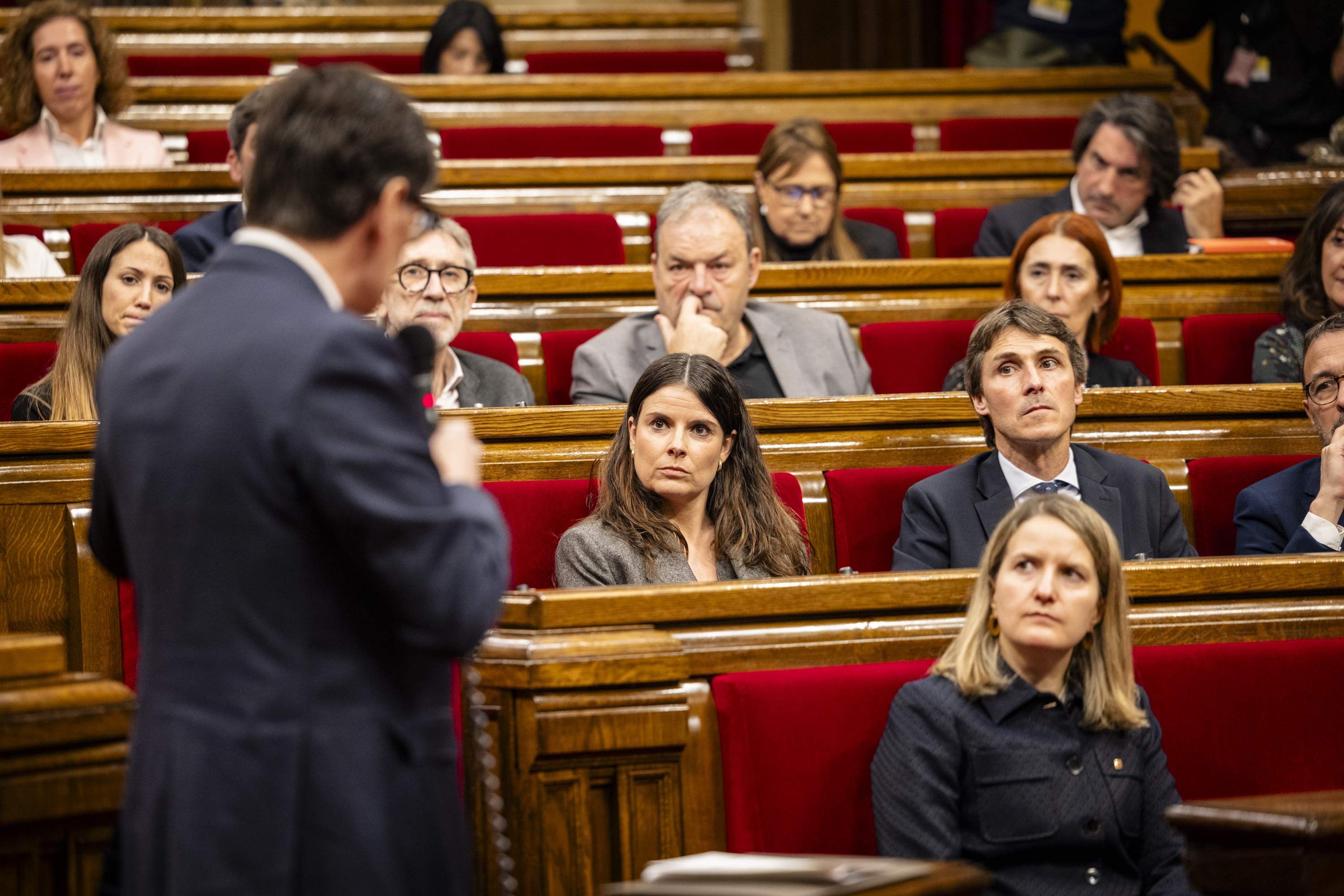 L'oposició recrimina a Illa el seu viatge enmig de la pesta porcina i Junts demana la reprovació d'Ordeig