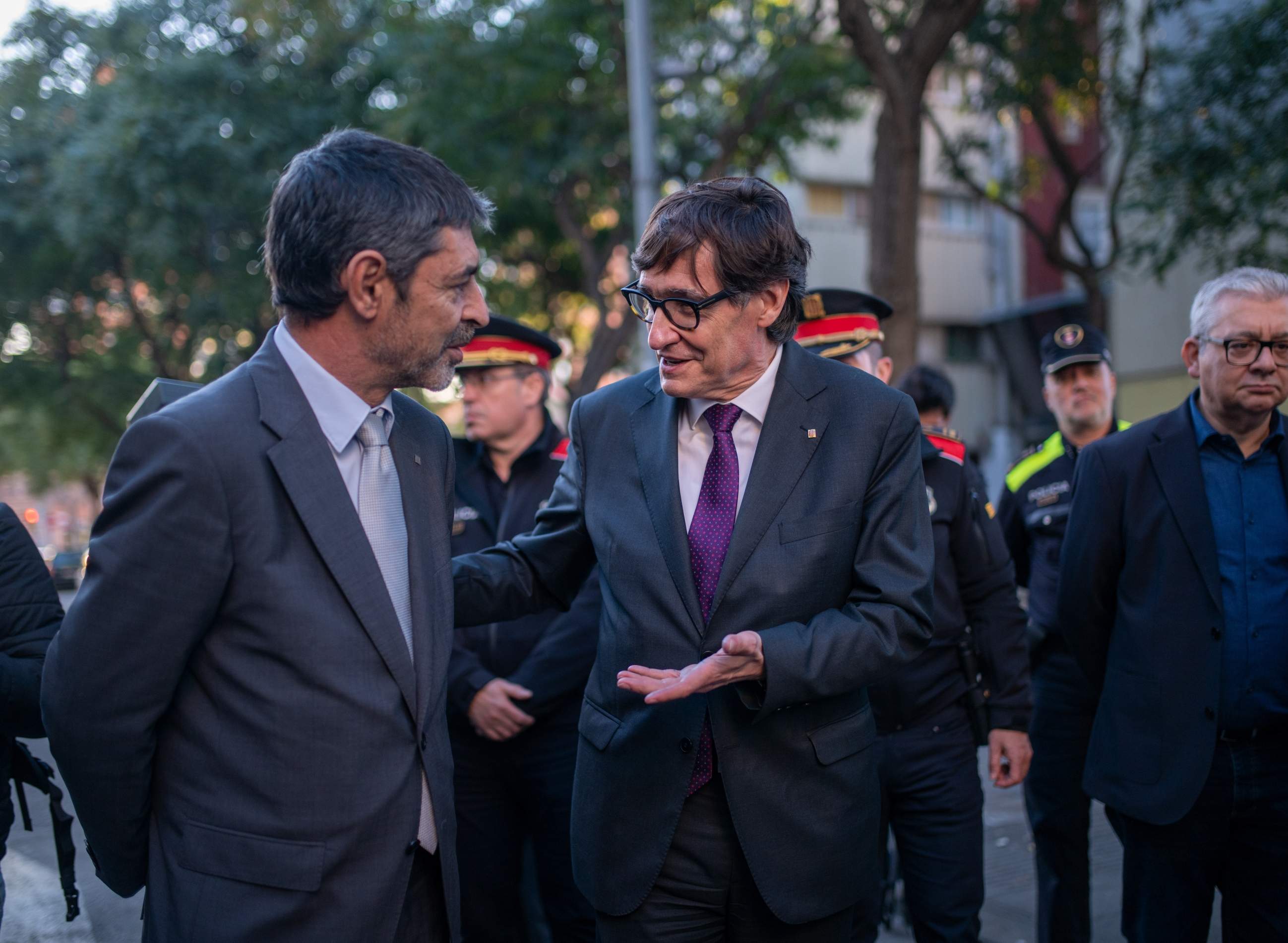 Un nuevo incendio en Mossos: sindicatos convocan a una concentración para presionar por la negociación laboral